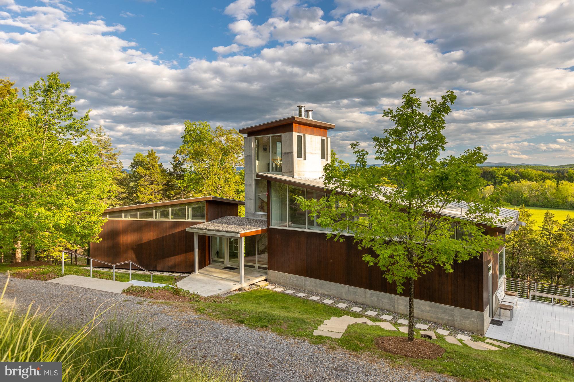 CREST RIVER FARMS - Residential