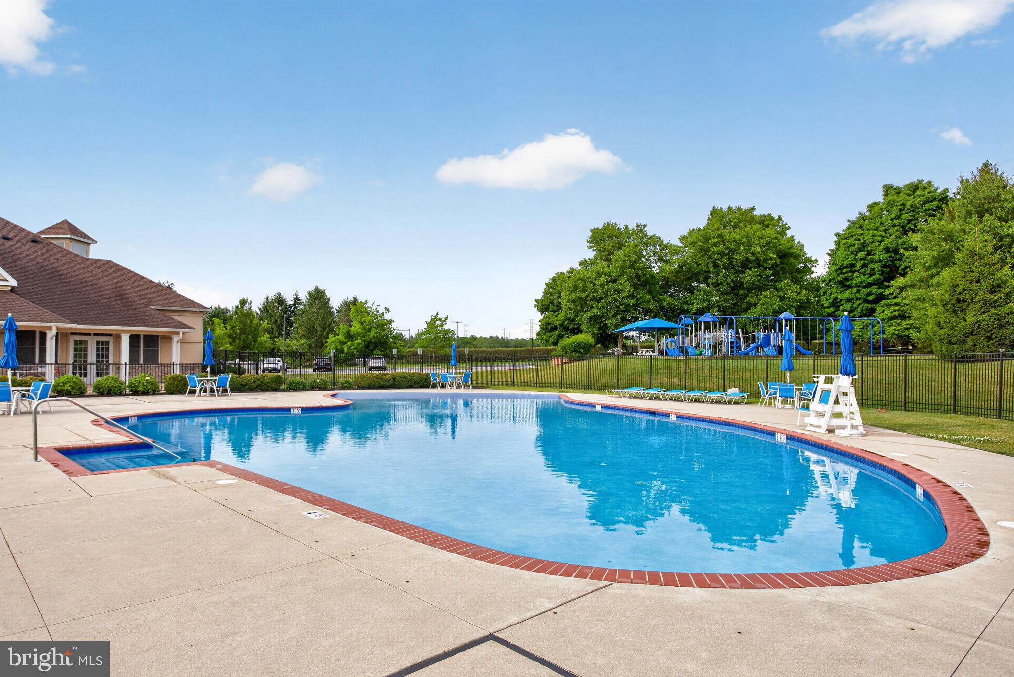 BLUE BELL CC - Residential