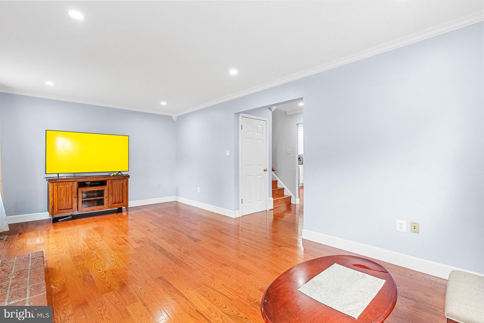 COURTS OF CHANDON - Residential