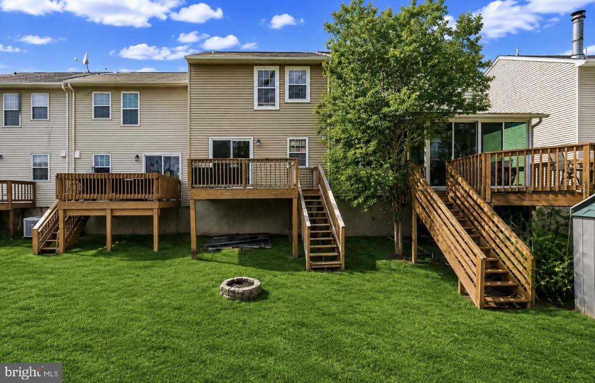 WOODSDALE MANOR - Residential