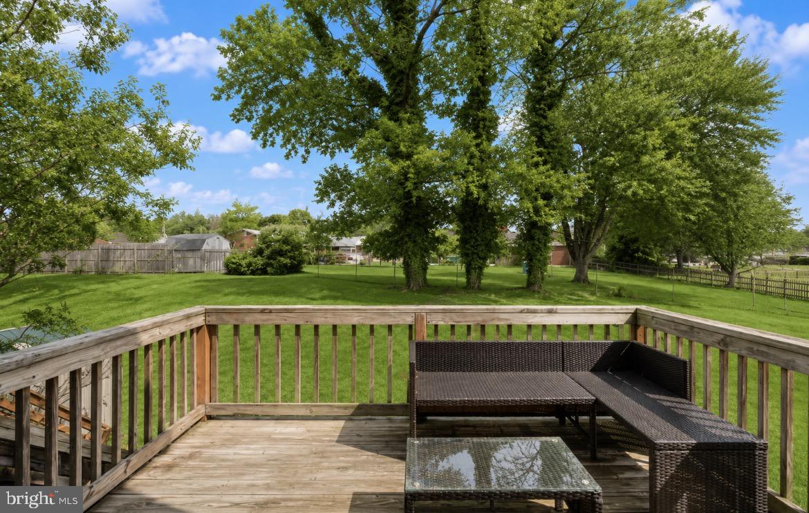 WOODSDALE MANOR - Residential