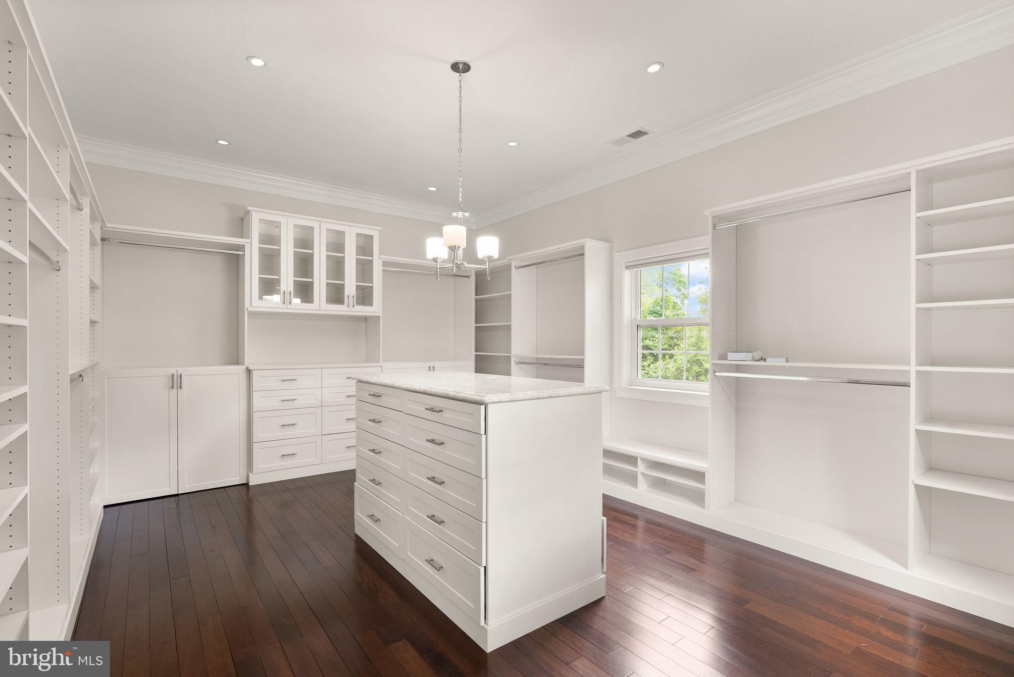 MT VERNON TERRACE - Residential