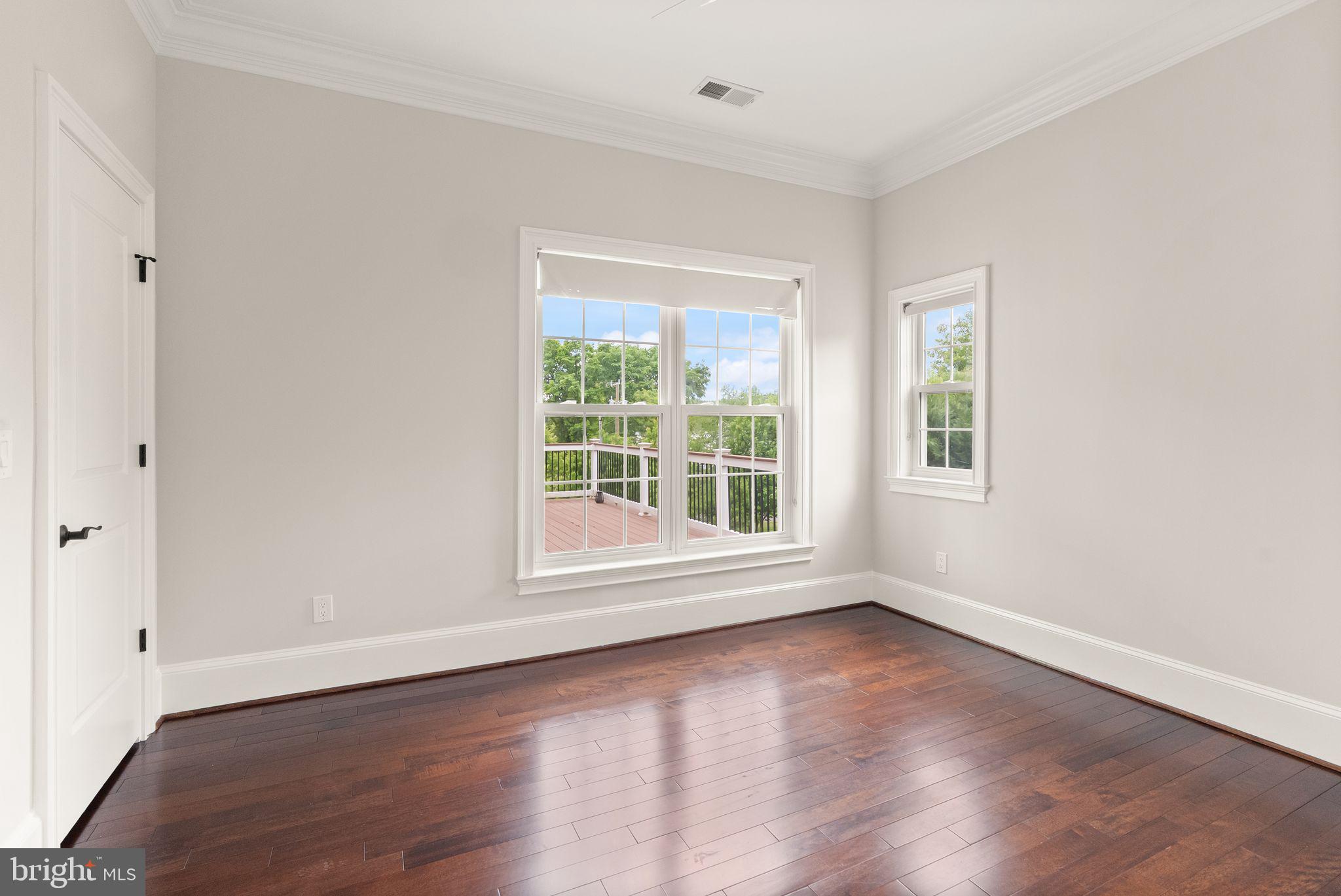 MT VERNON TERRACE - Residential