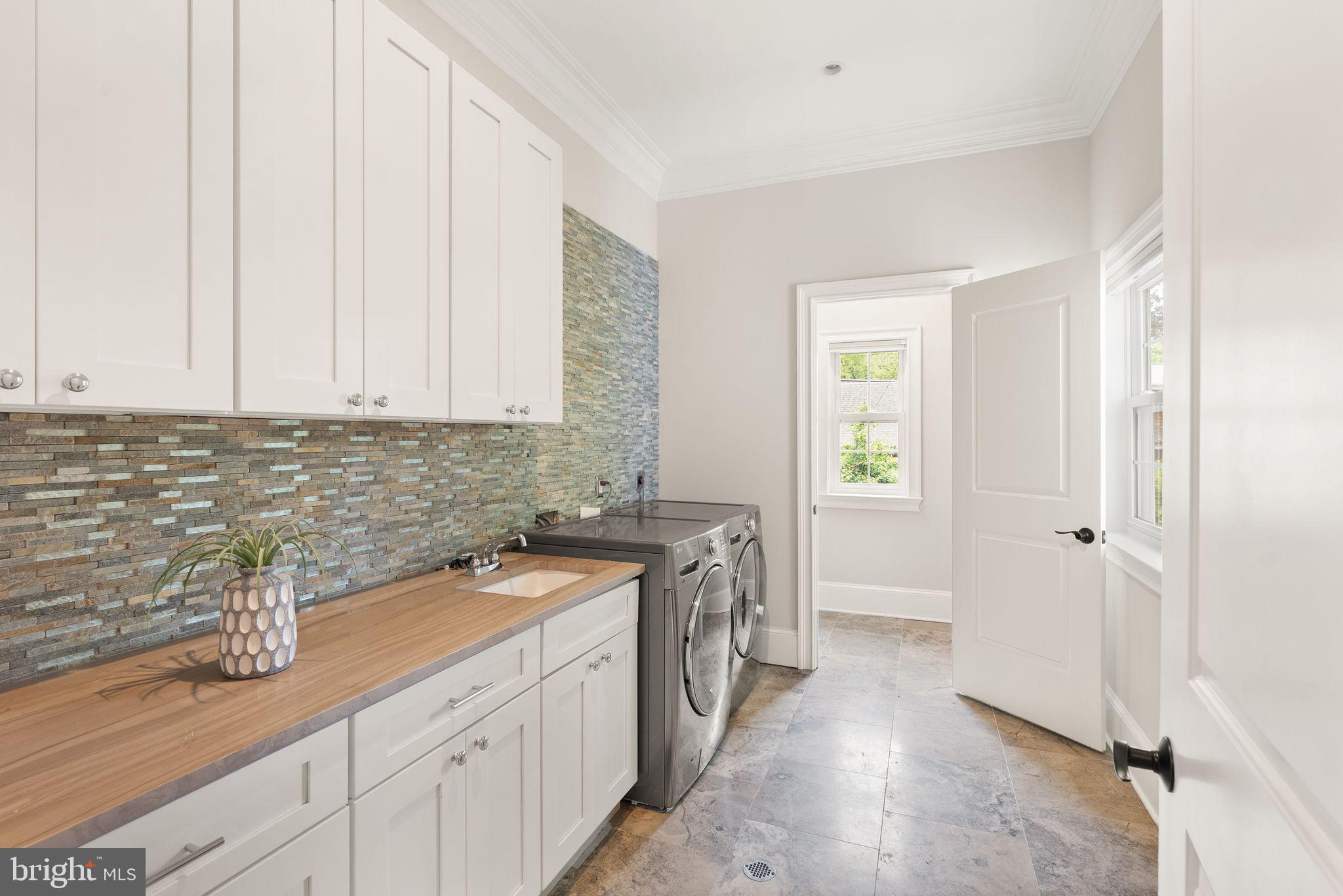 MT VERNON TERRACE - Residential