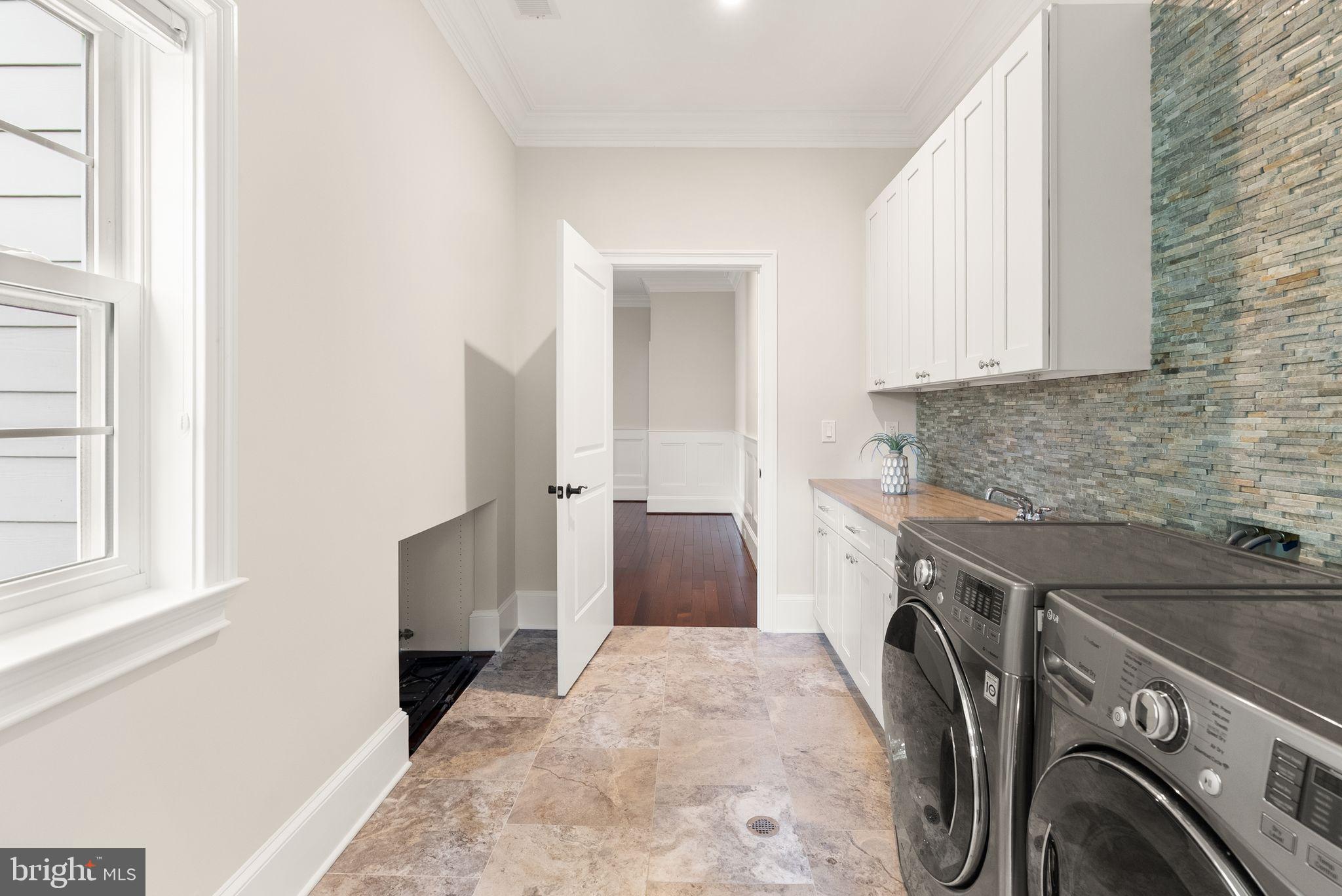 MT VERNON TERRACE - Residential