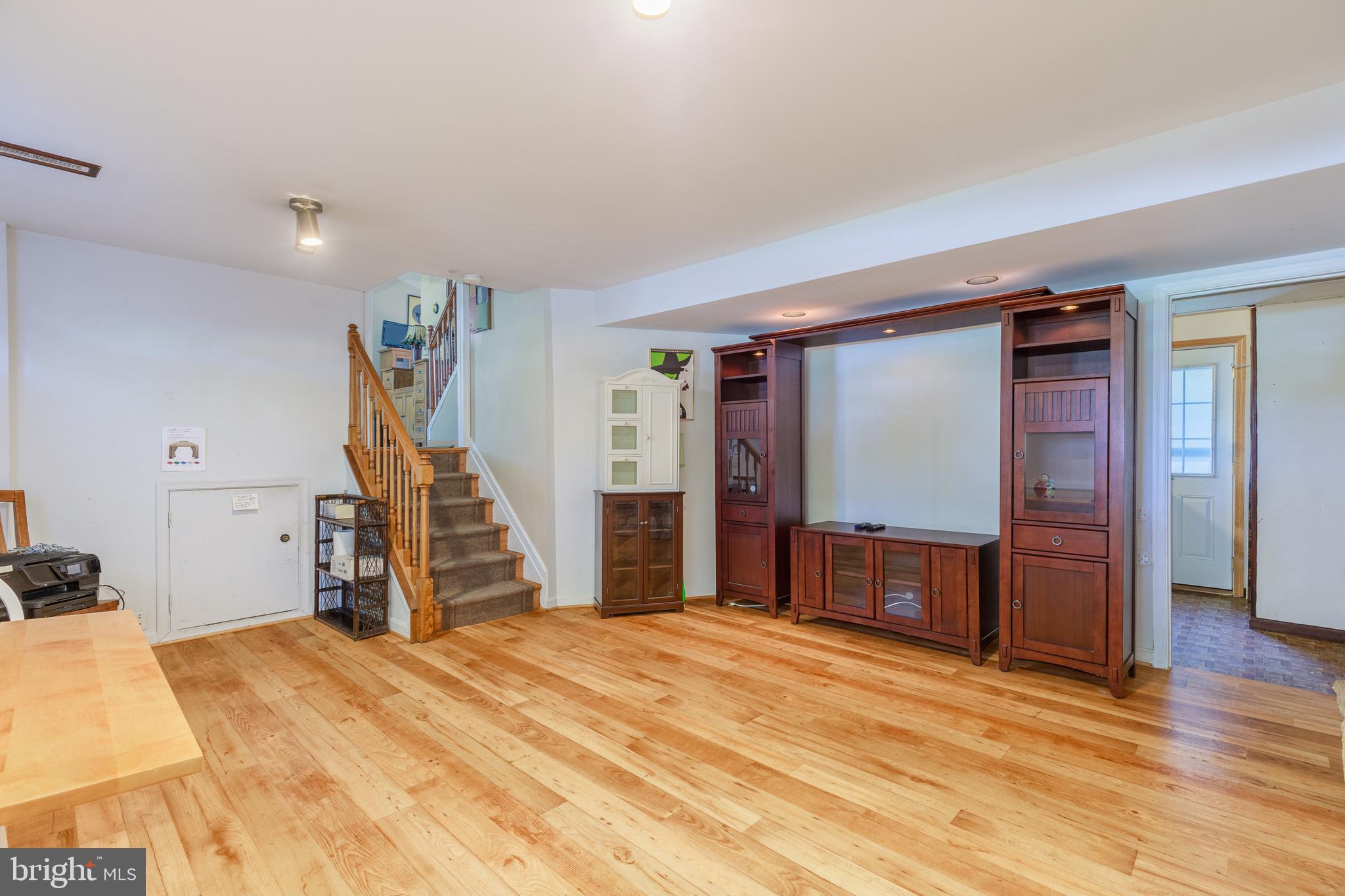 PERRY HALL - Residential