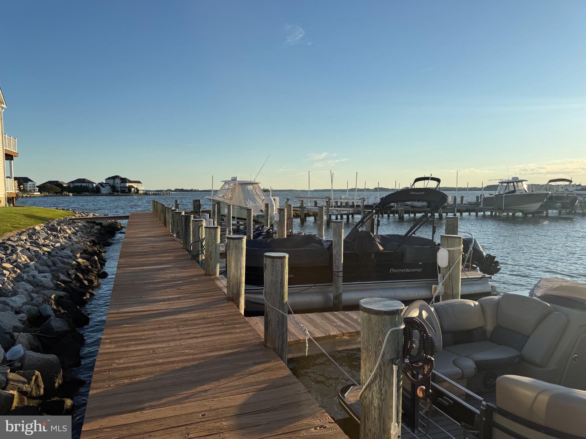 STONE HARBOR - Residential