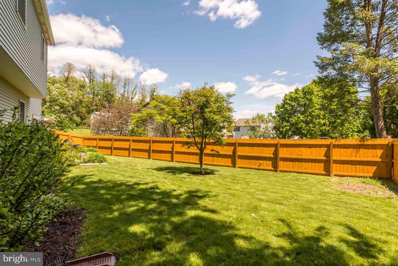 LAUREL HILLS - Residential
