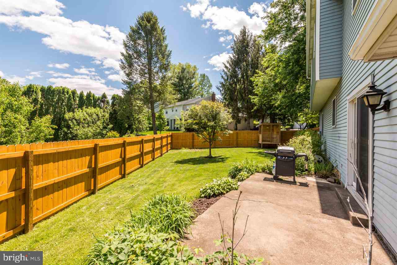 LAUREL HILLS - Residential