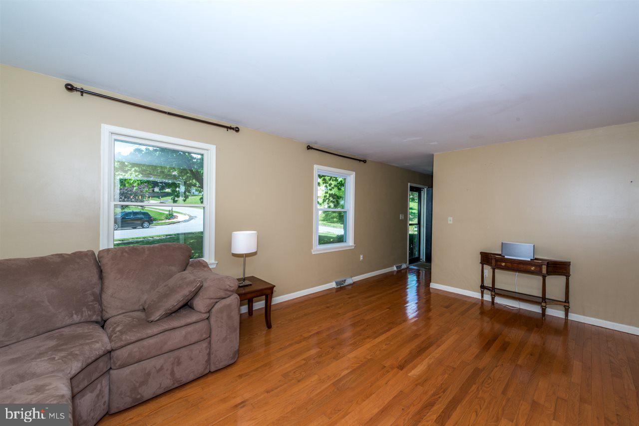 LAUREL HILLS - Residential