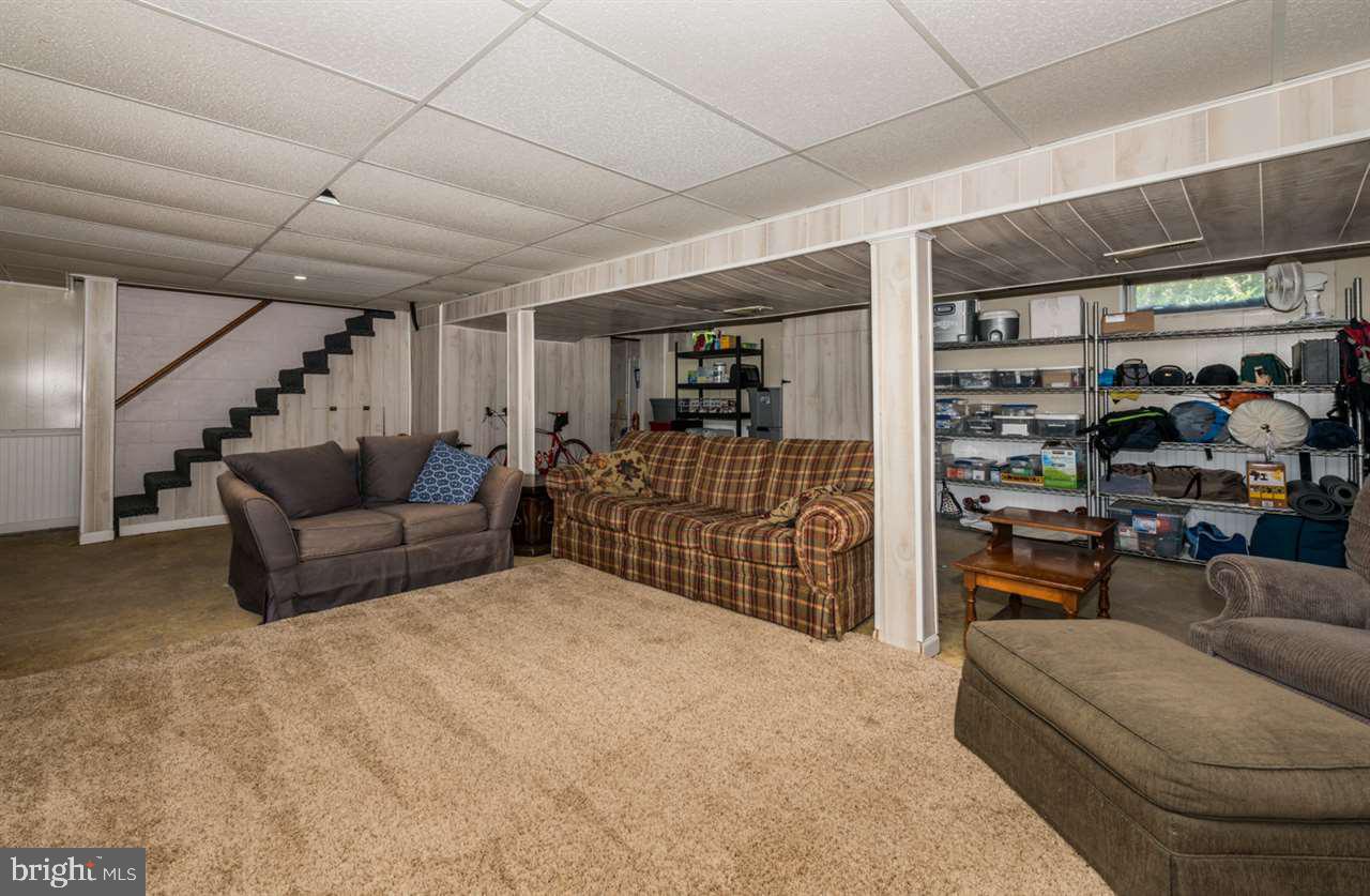 LAUREL HILLS - Residential