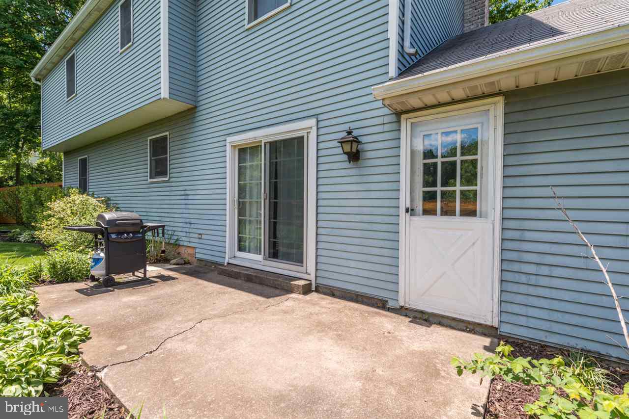LAUREL HILLS - Residential