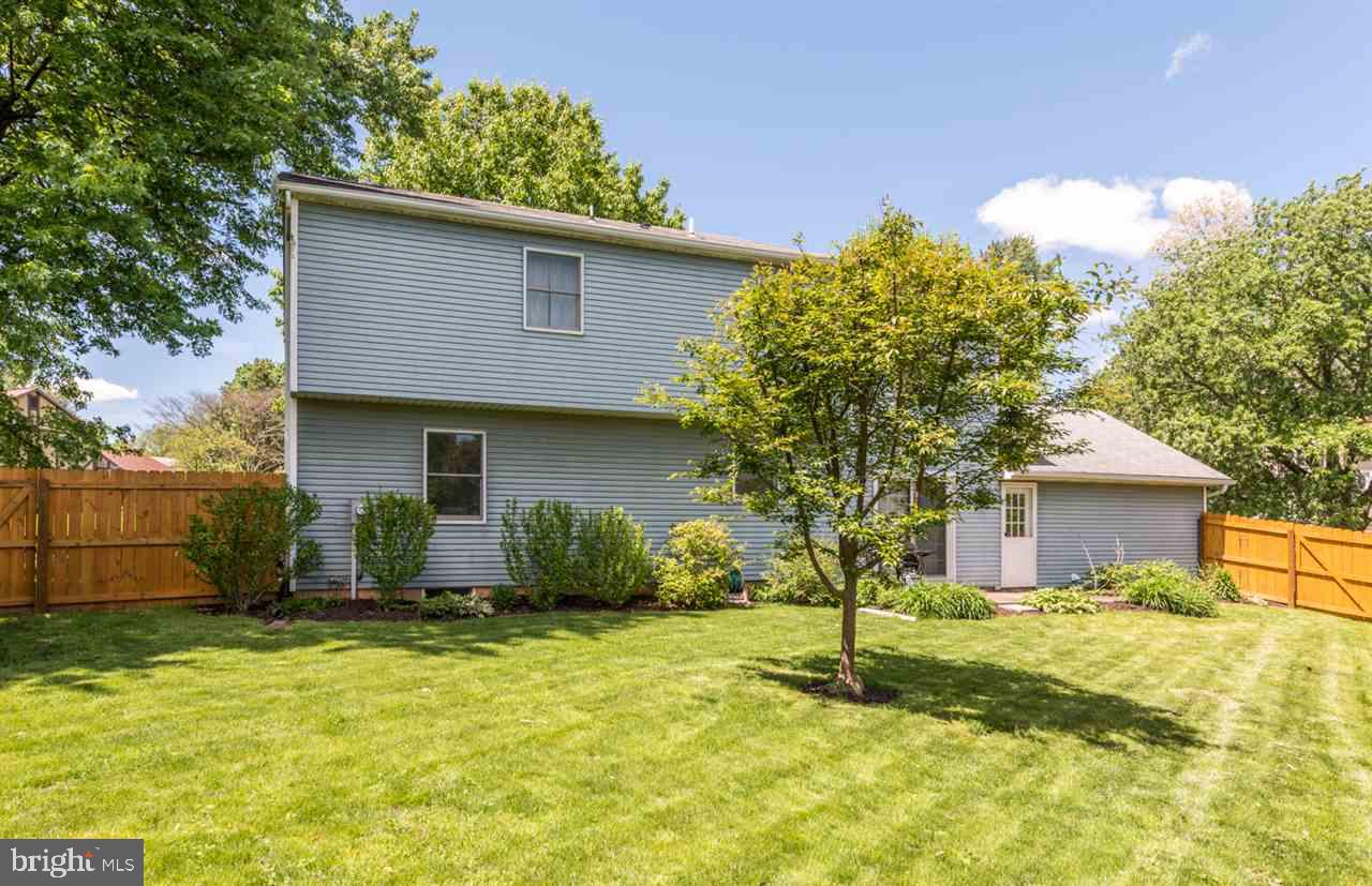LAUREL HILLS - Residential