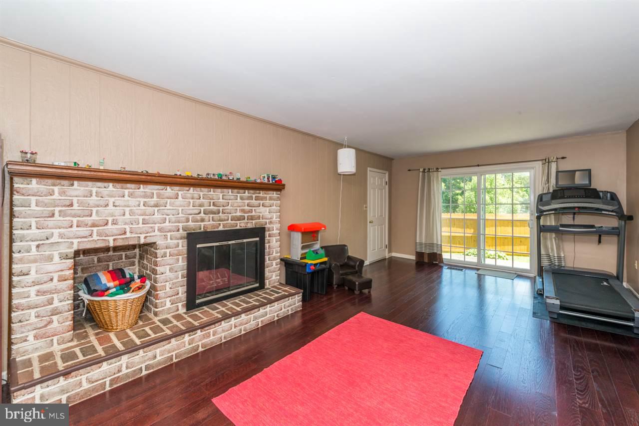 LAUREL HILLS - Residential