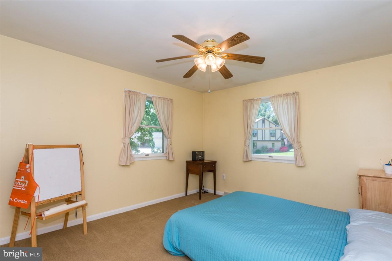 LAUREL HILLS - Residential