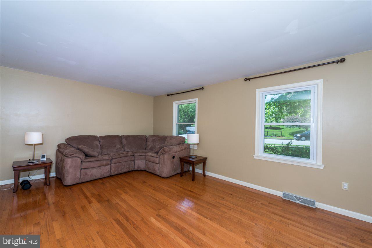 LAUREL HILLS - Residential