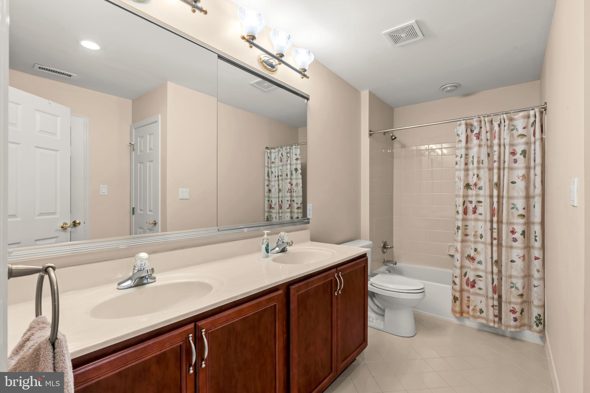 REGENCY AT NORTHAM - Residential
