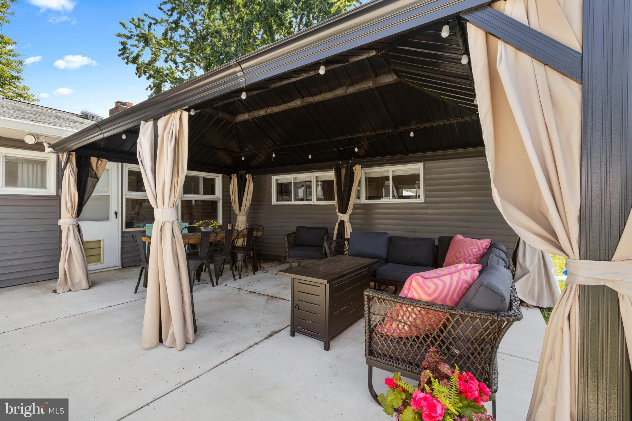 MAGNOLIA HILL - Residential