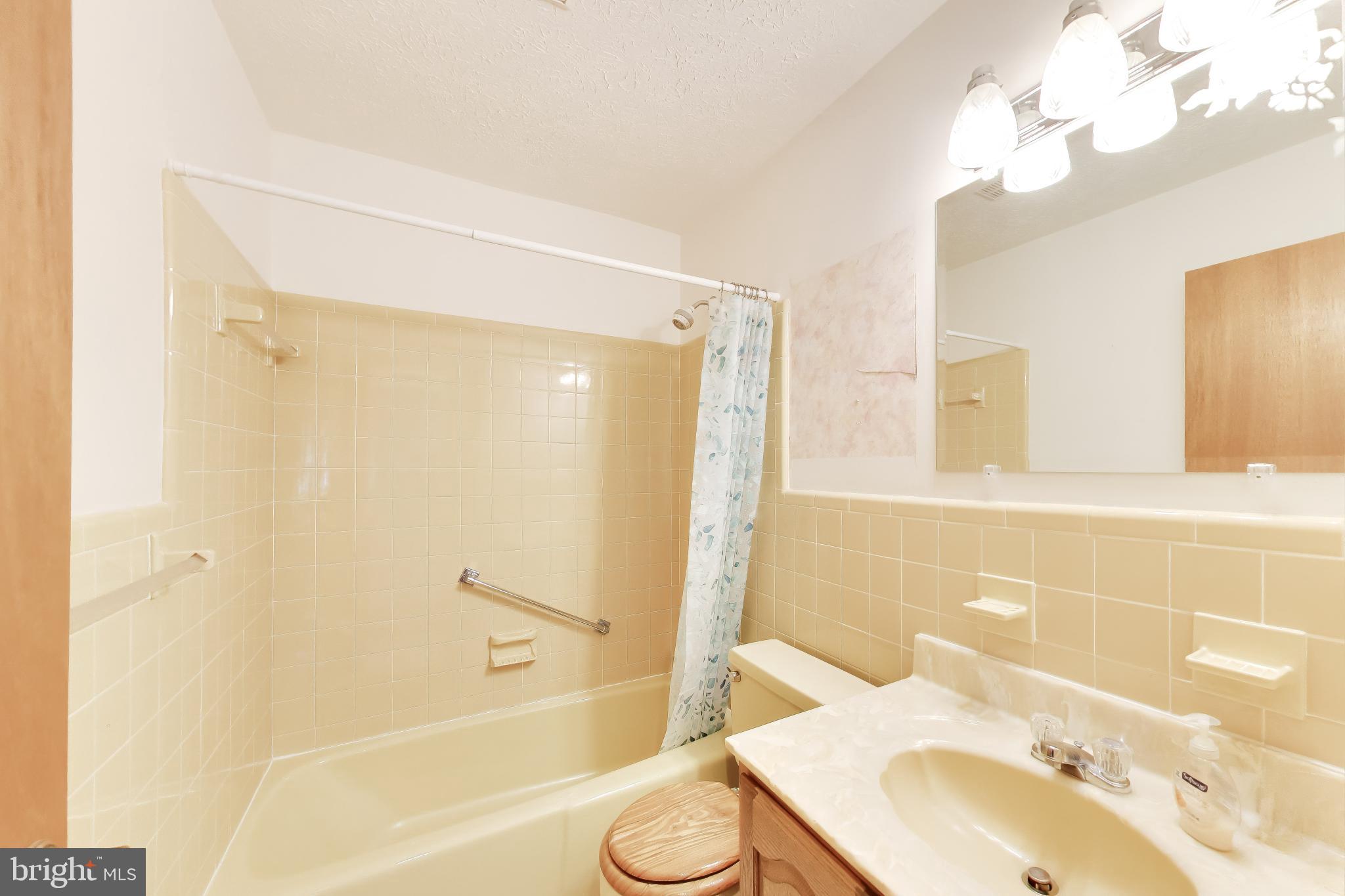 ROLL ACRES - Residential