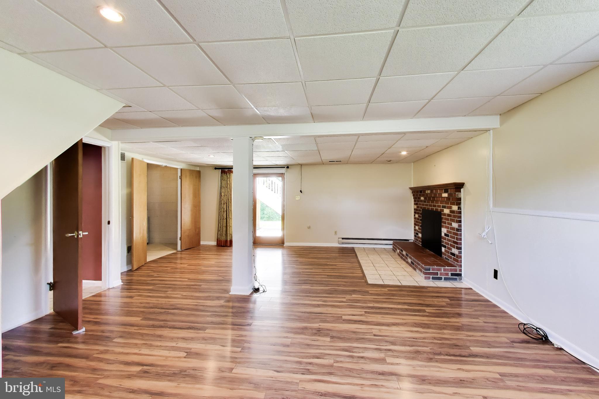 ROLL ACRES - Residential