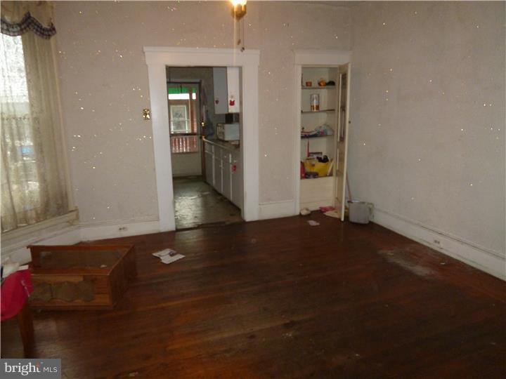 PHILADELPHIA (WEST) - Residential