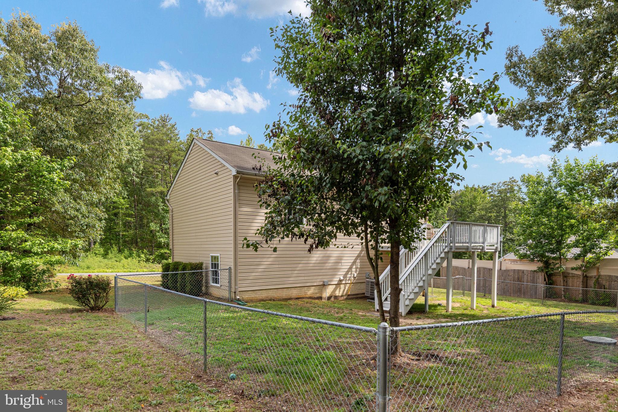 CAROLINE VILLAGE - Residential
