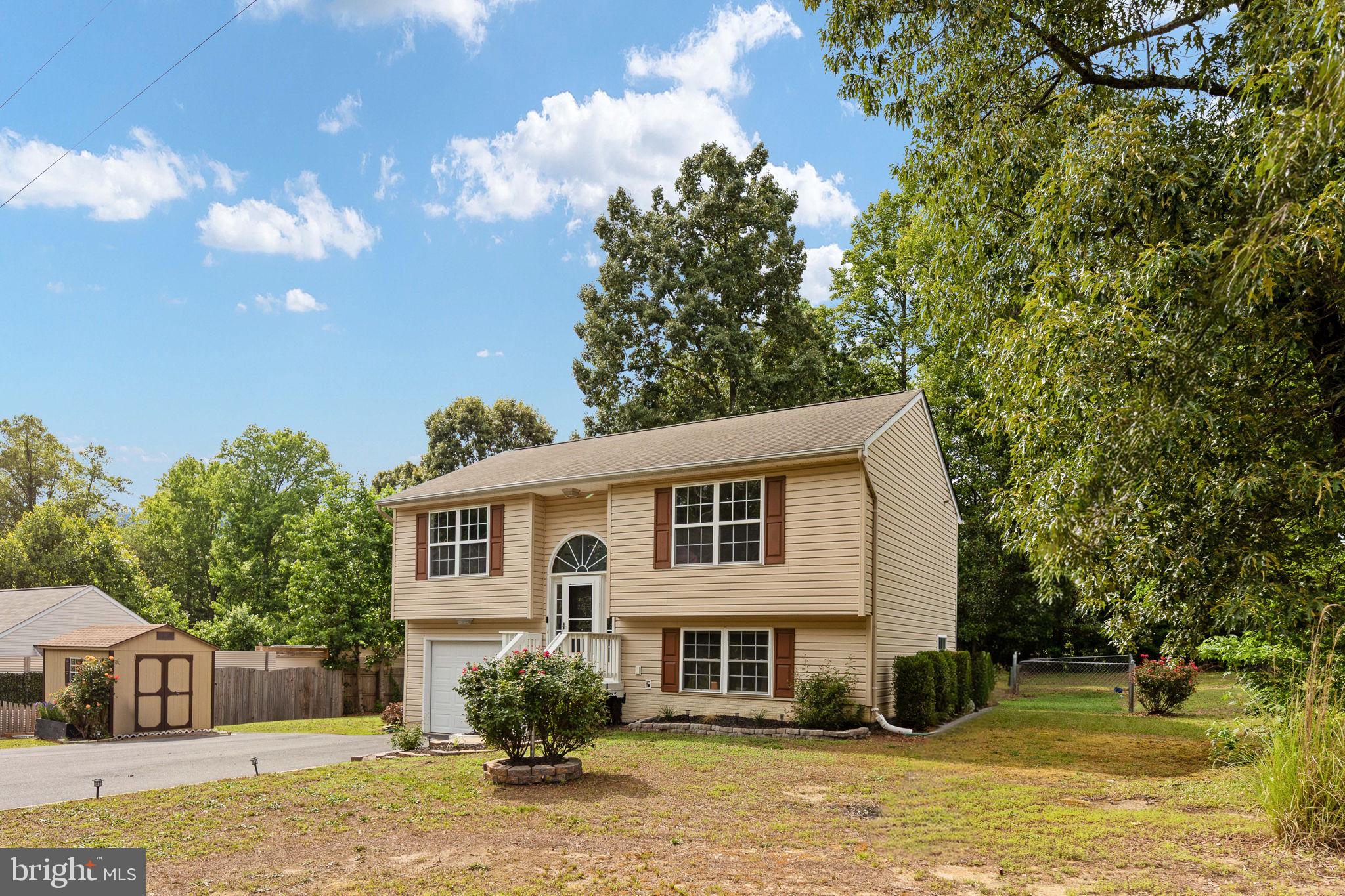 CAROLINE VILLAGE - Residential