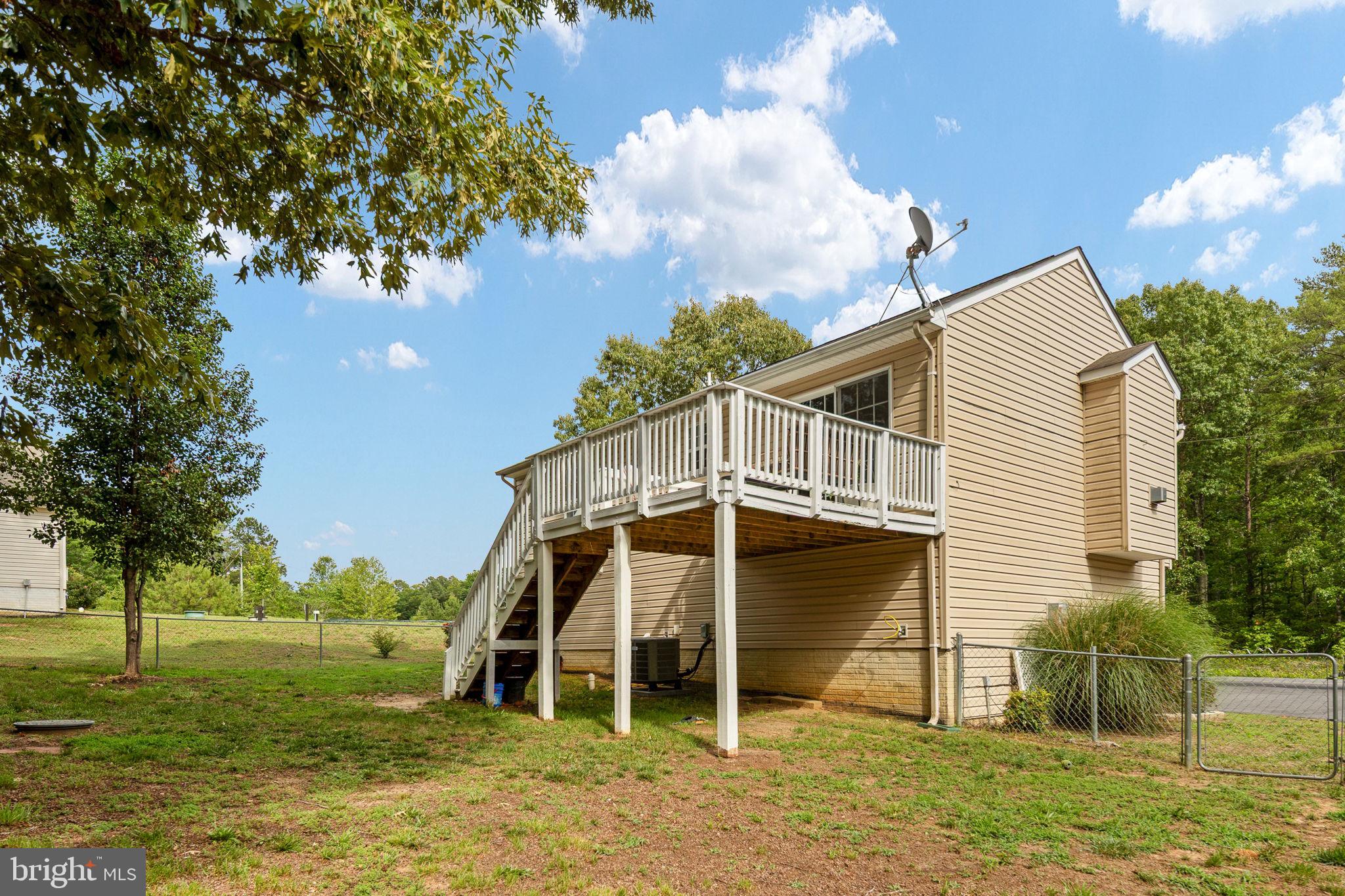 CAROLINE VILLAGE - Residential