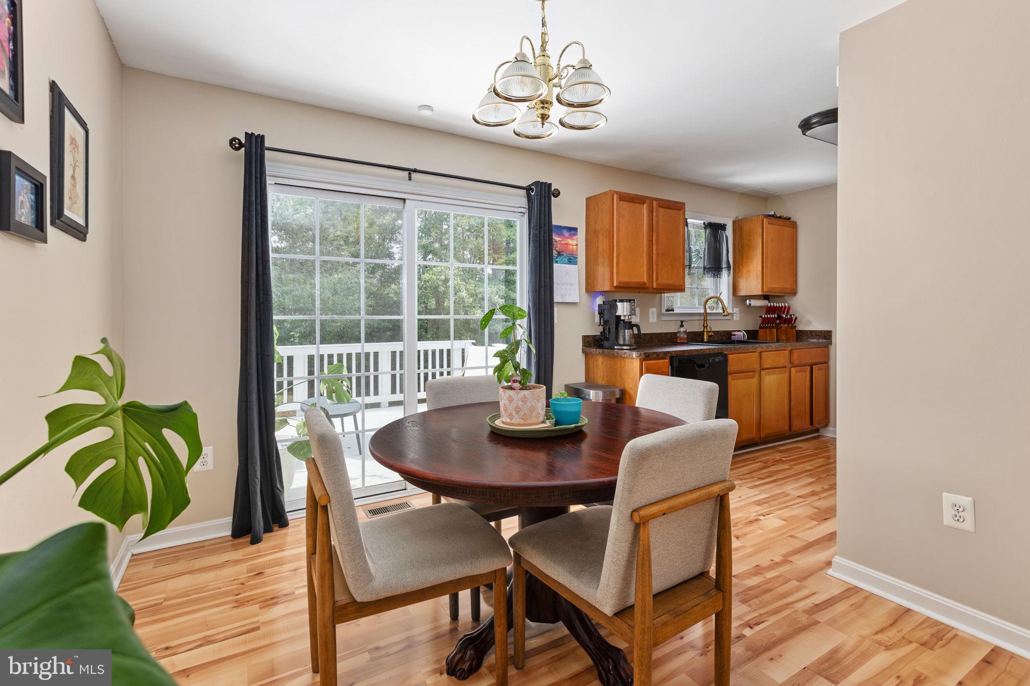 CAROLINE VILLAGE - Residential