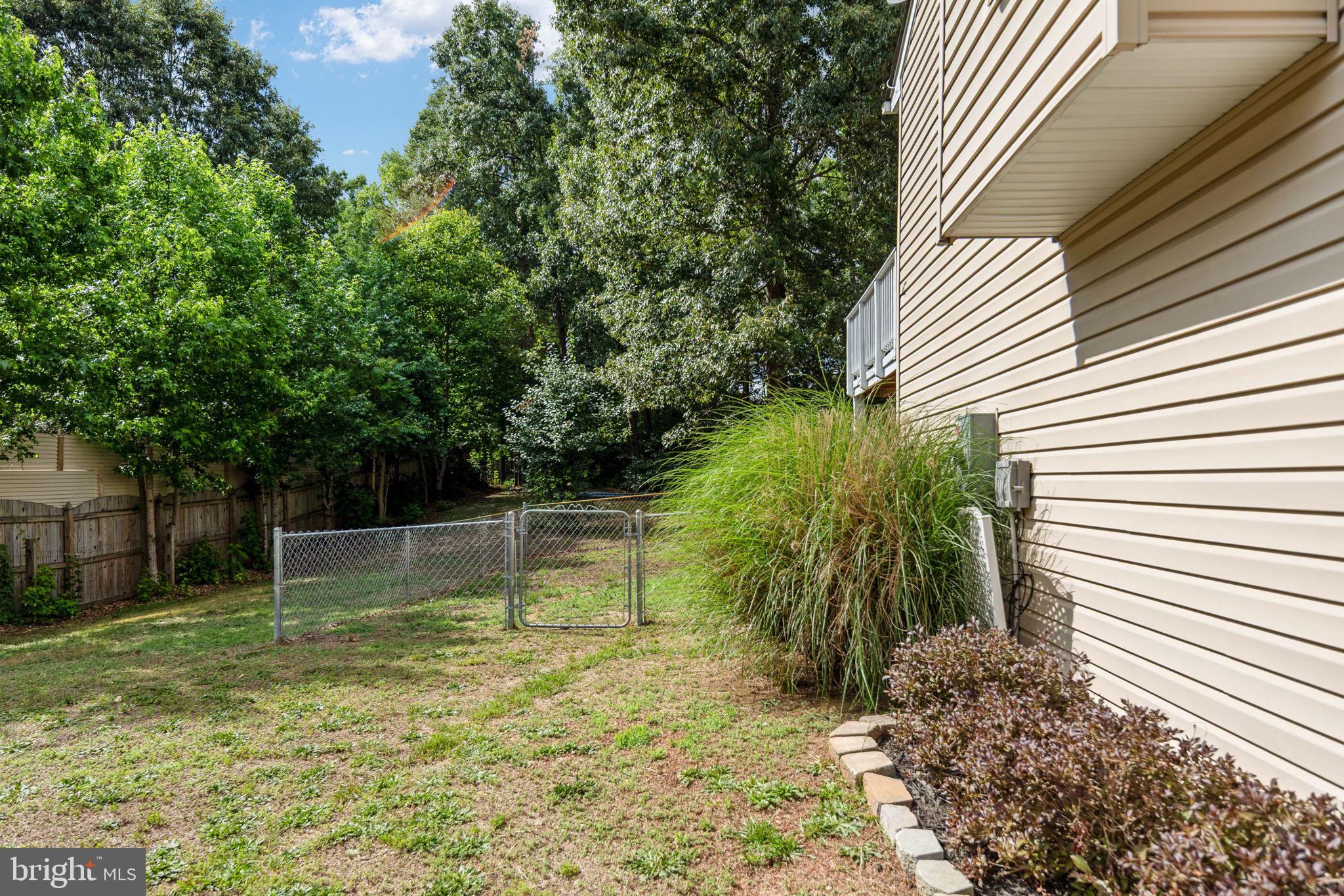 CAROLINE VILLAGE - Residential