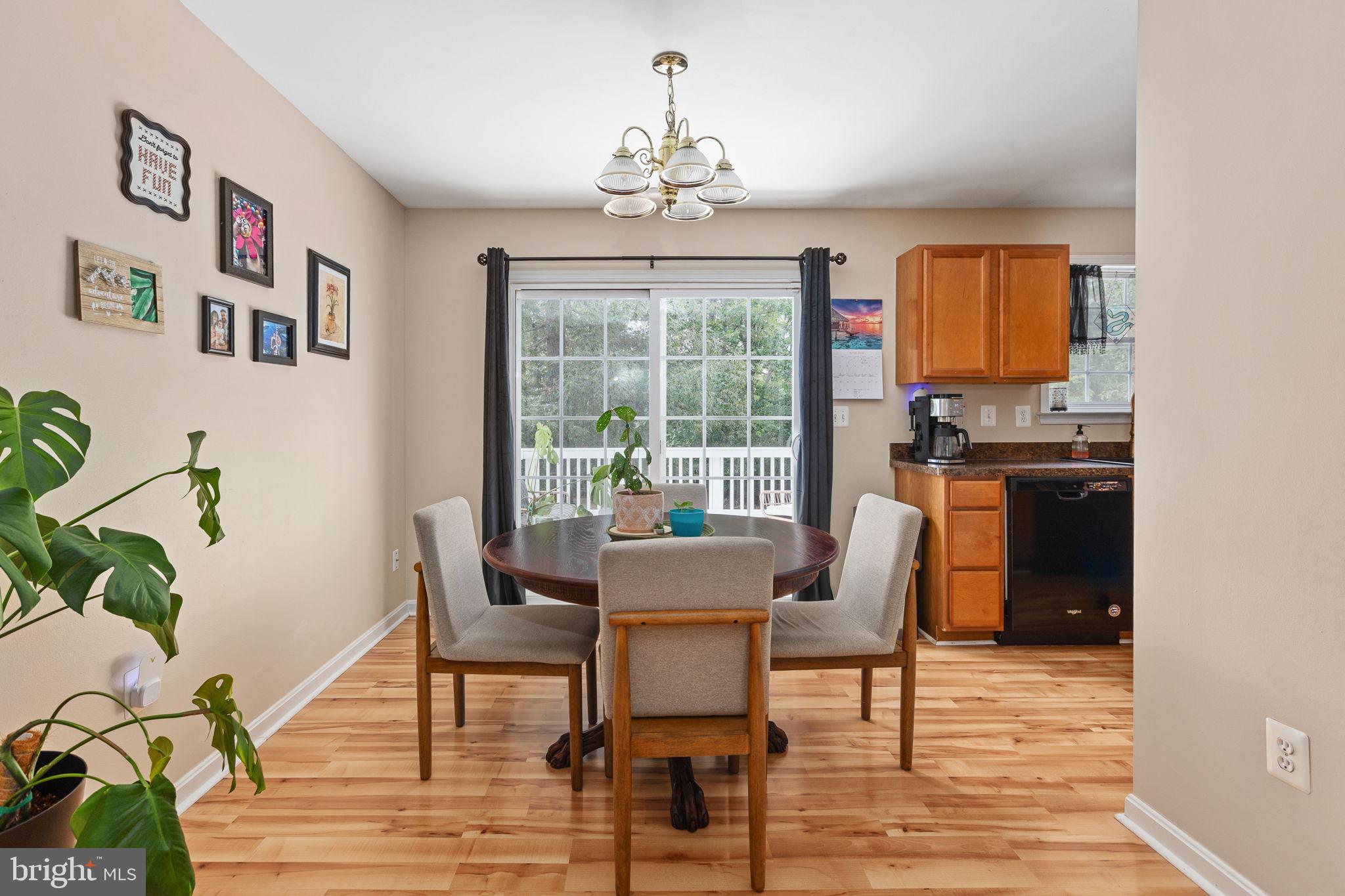 CAROLINE VILLAGE - Residential