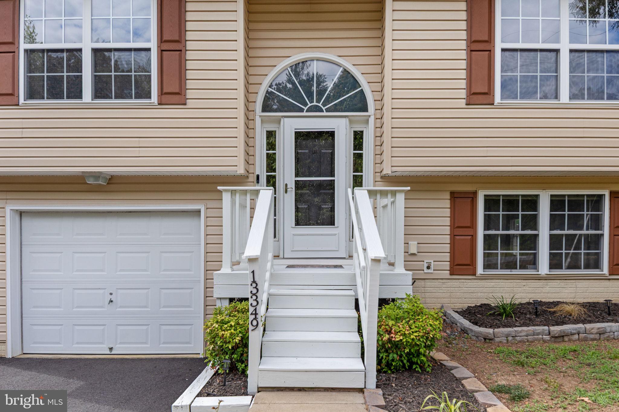 CAROLINE VILLAGE - Residential