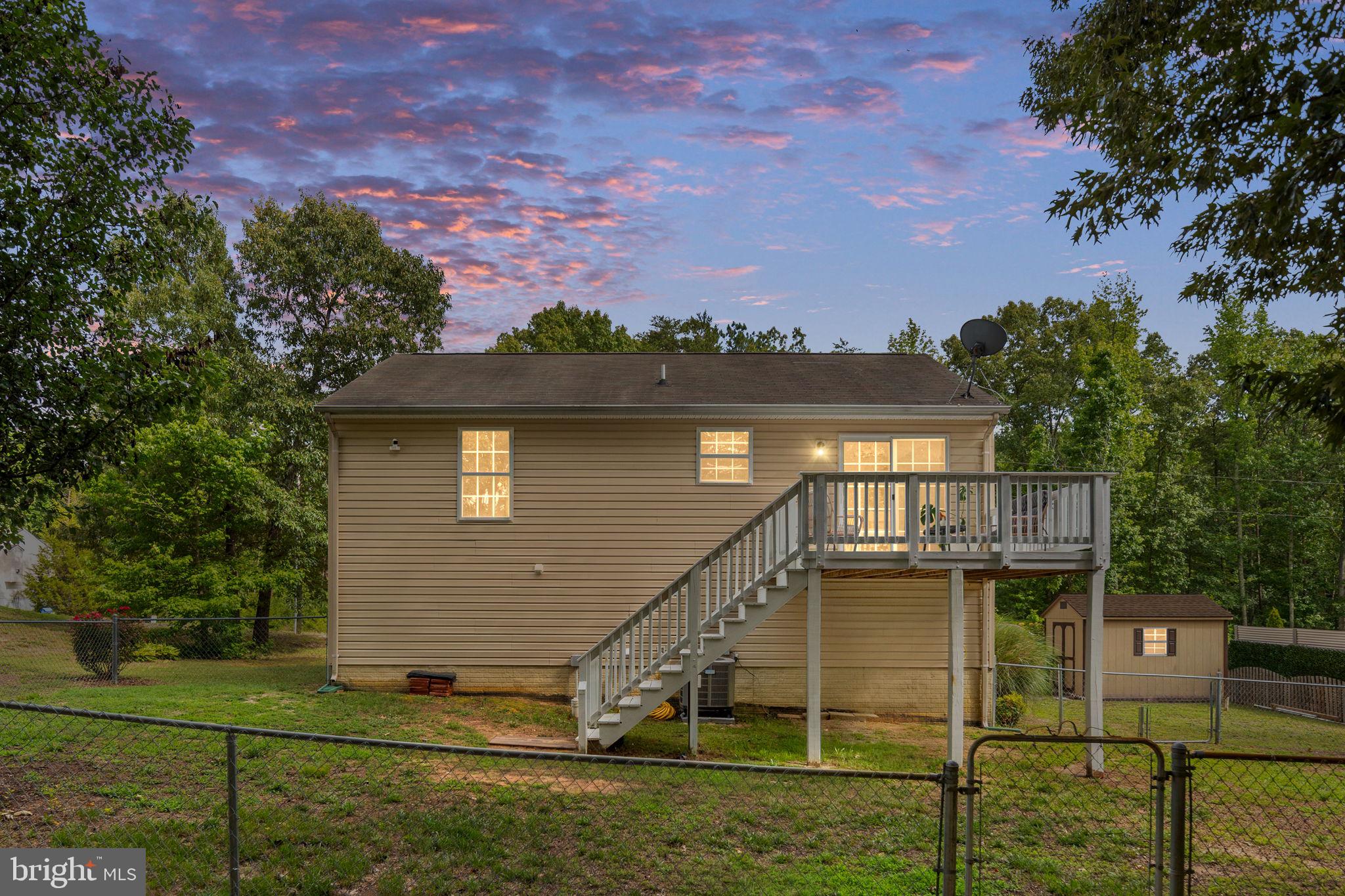 CAROLINE VILLAGE - Residential