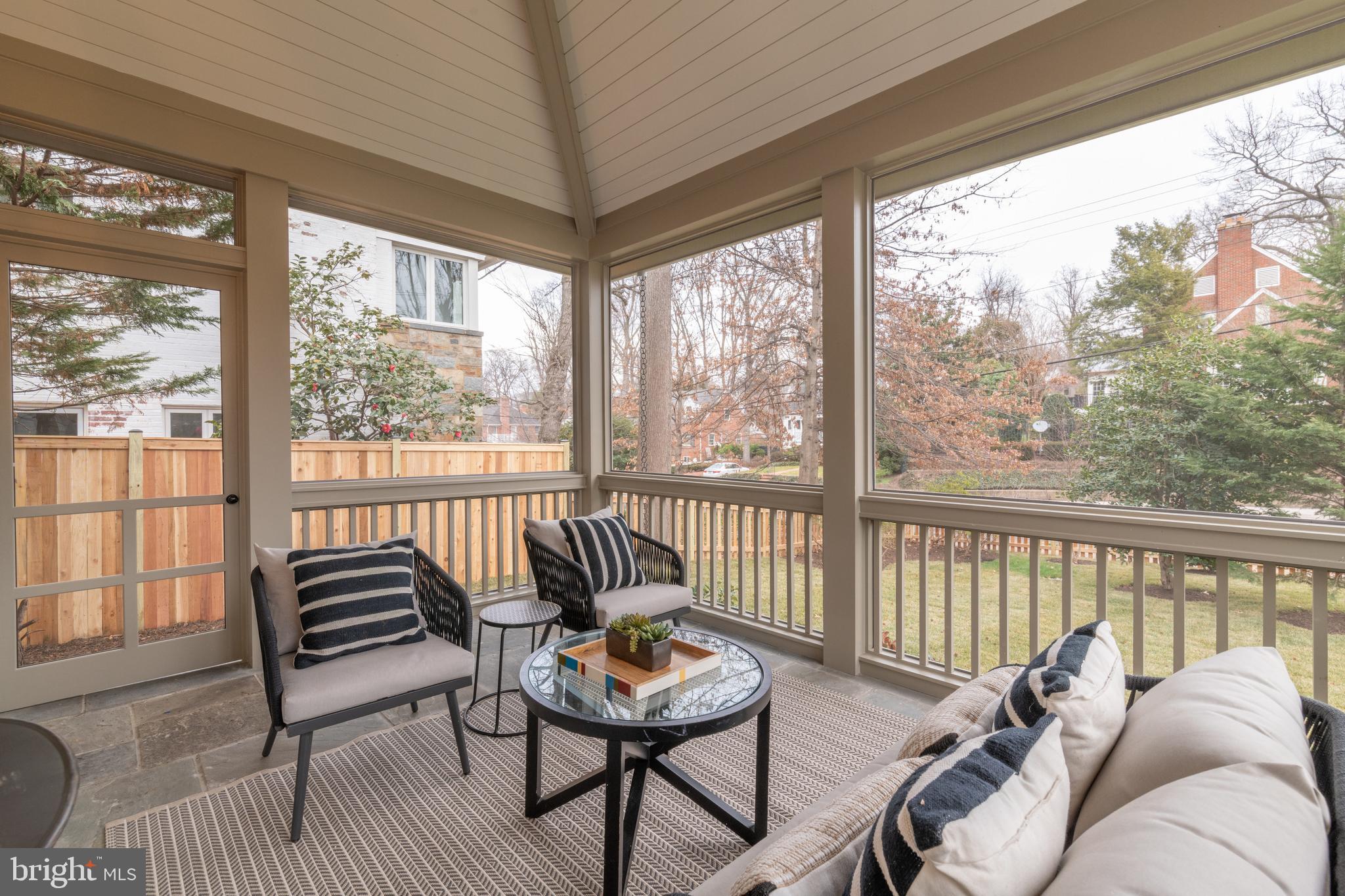 MONTICELLO PARK - Residential