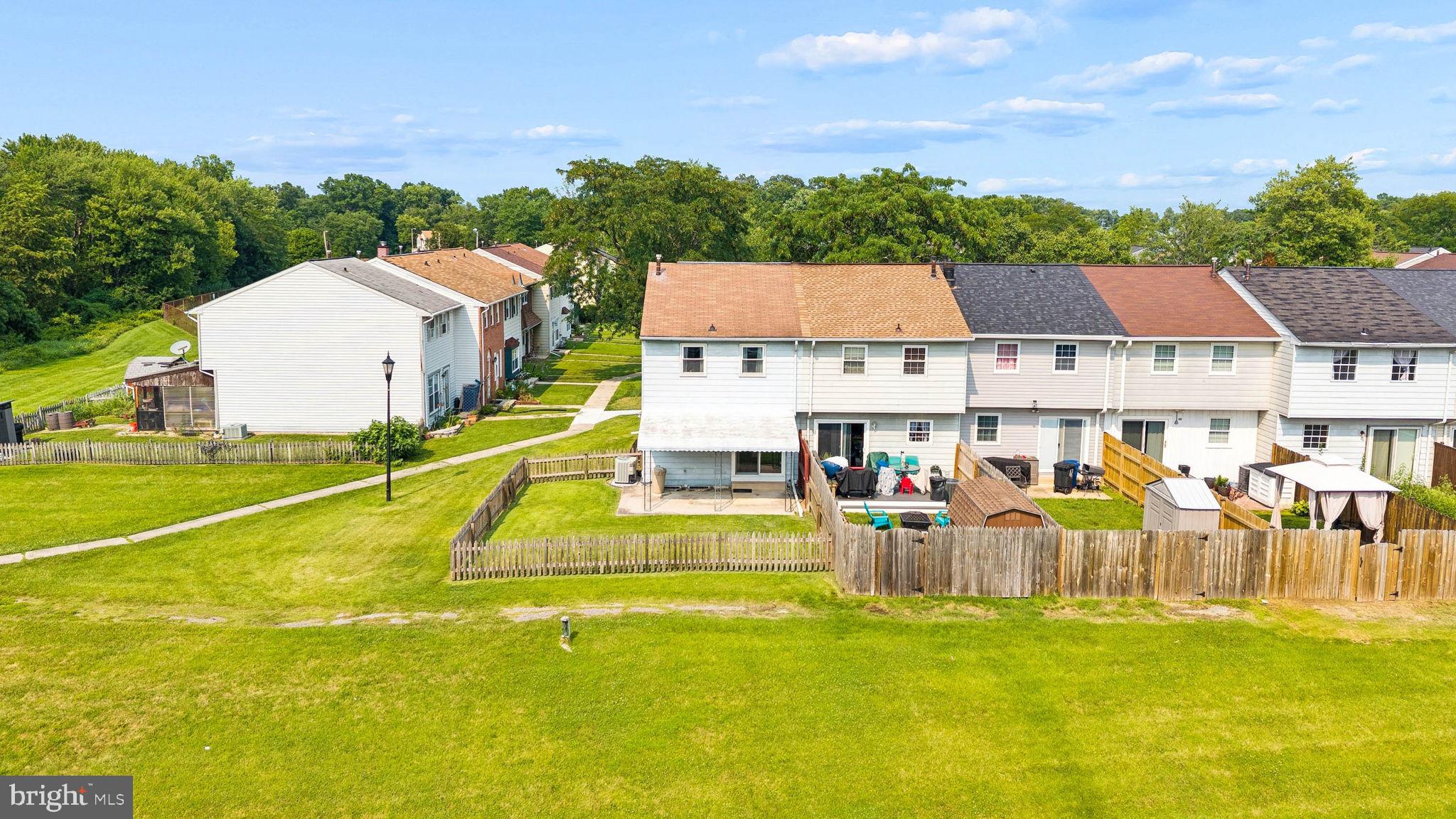 KINGS COURT - Residential