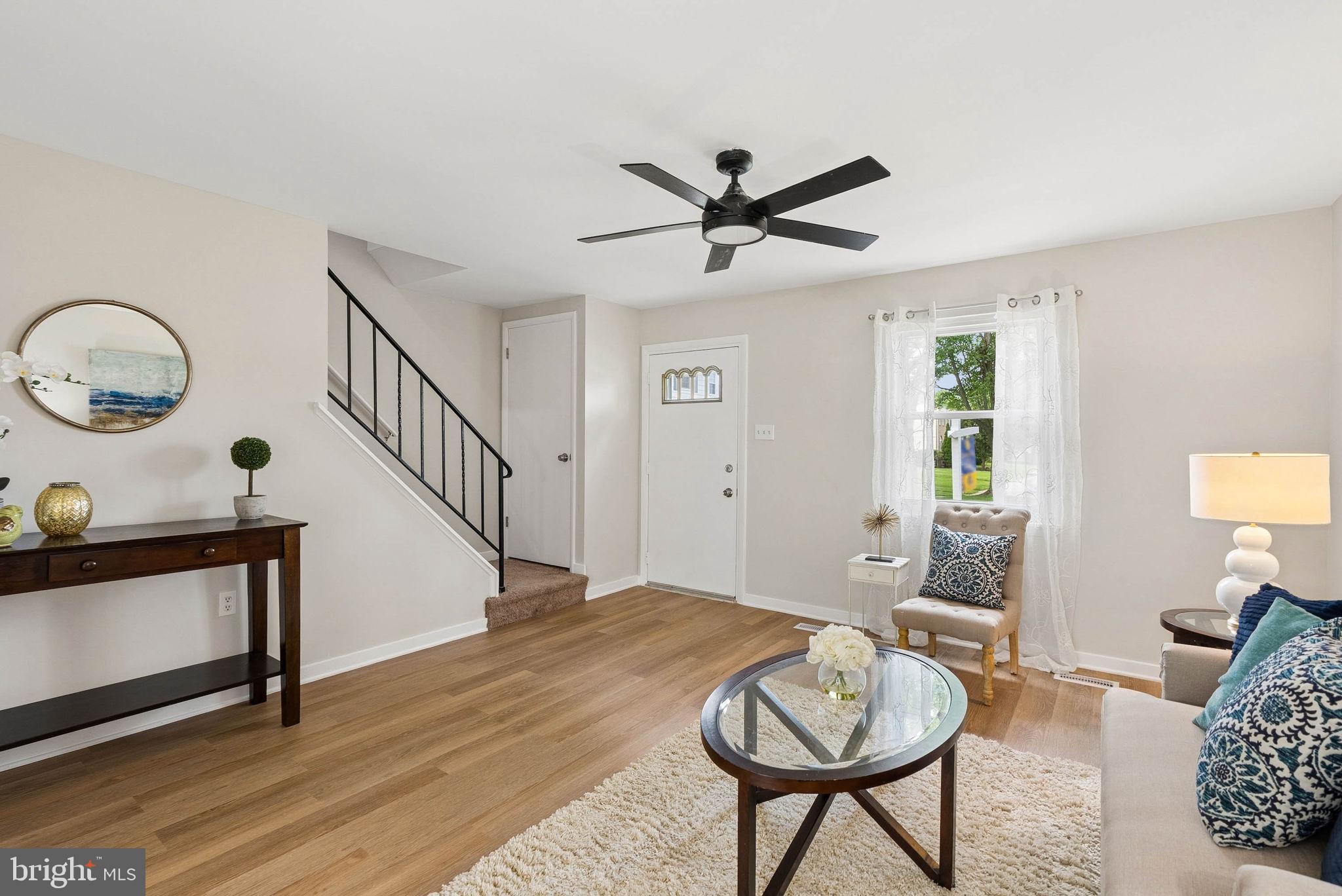 KINGS COURT - Residential