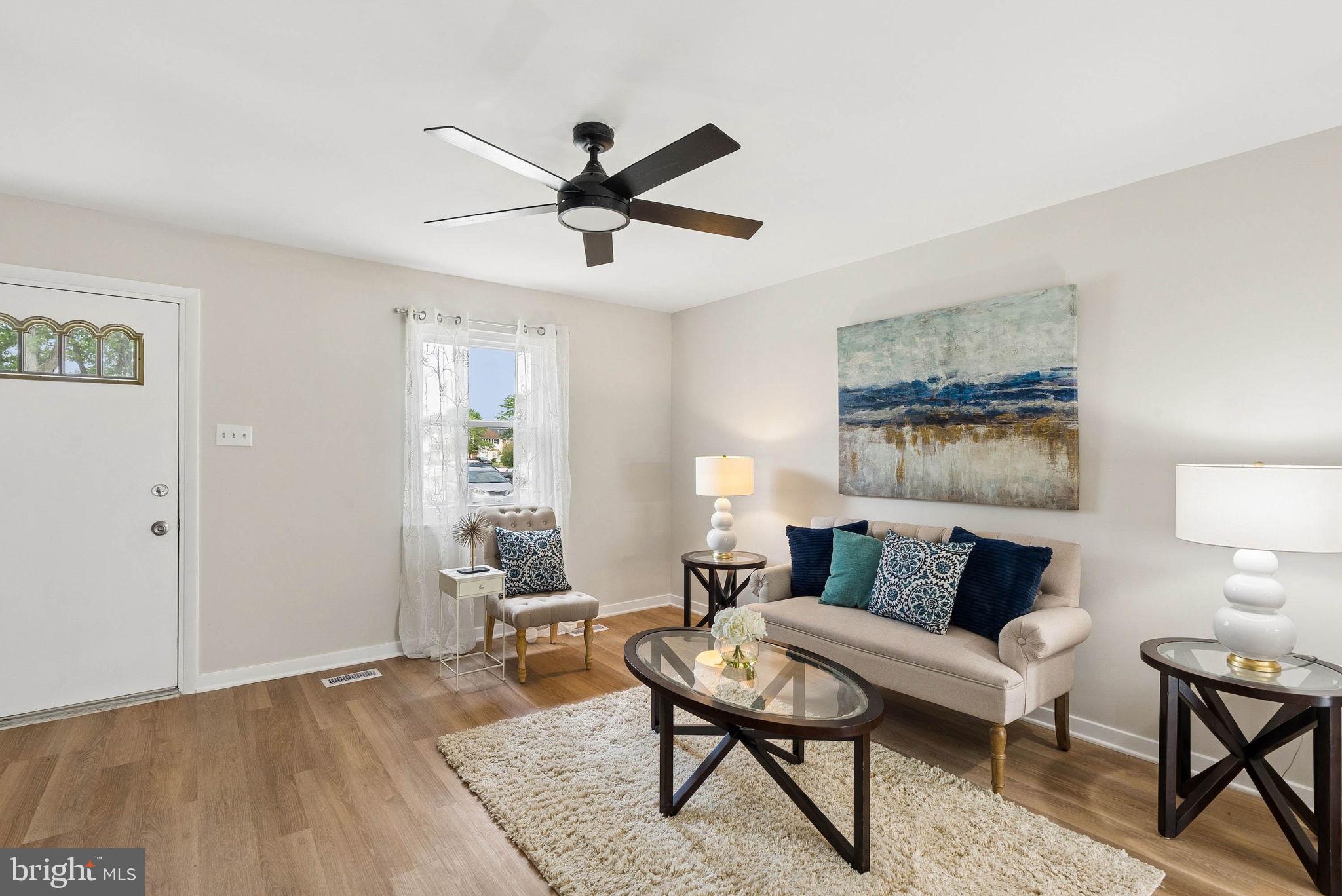 KINGS COURT - Residential