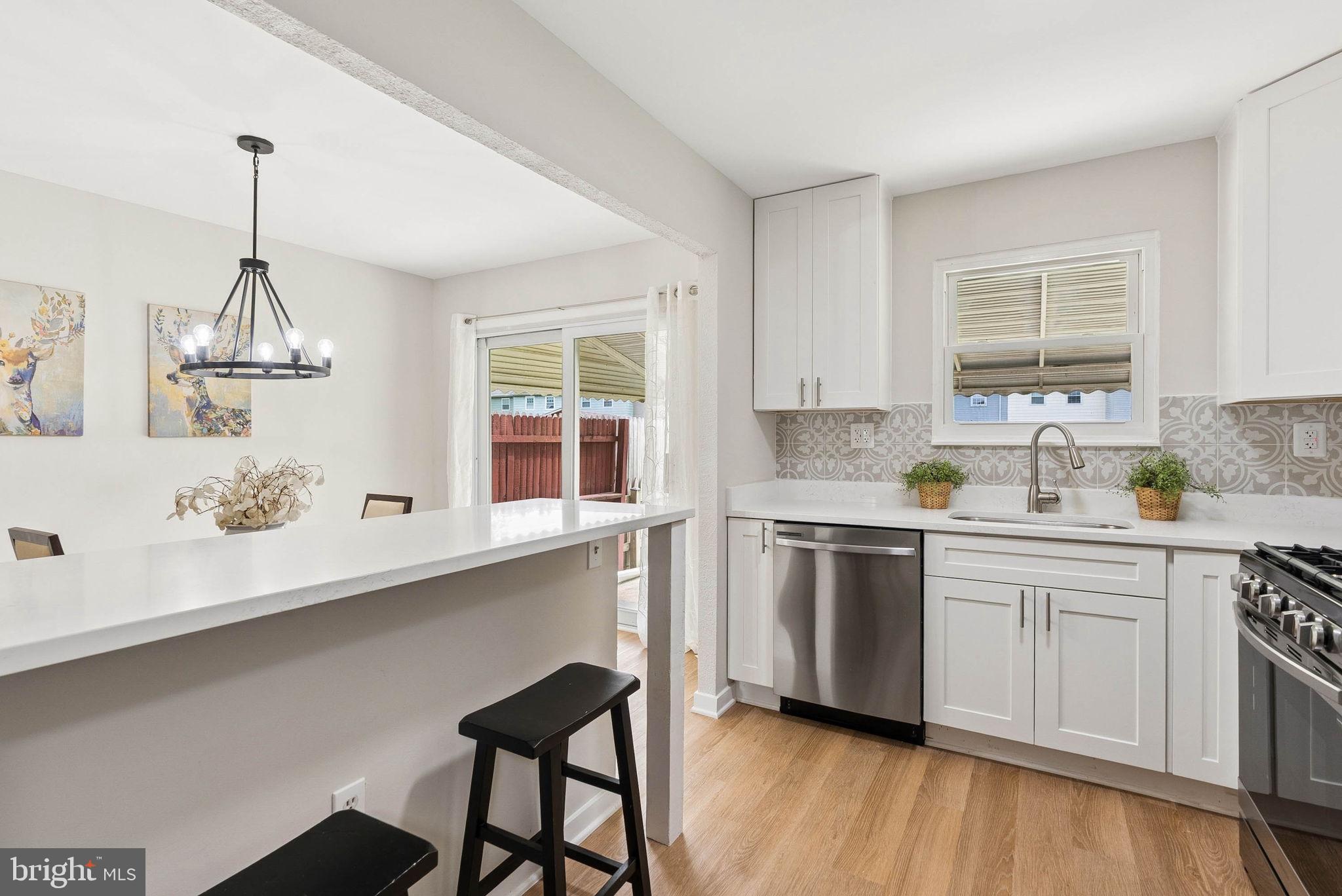 KINGS COURT - Residential