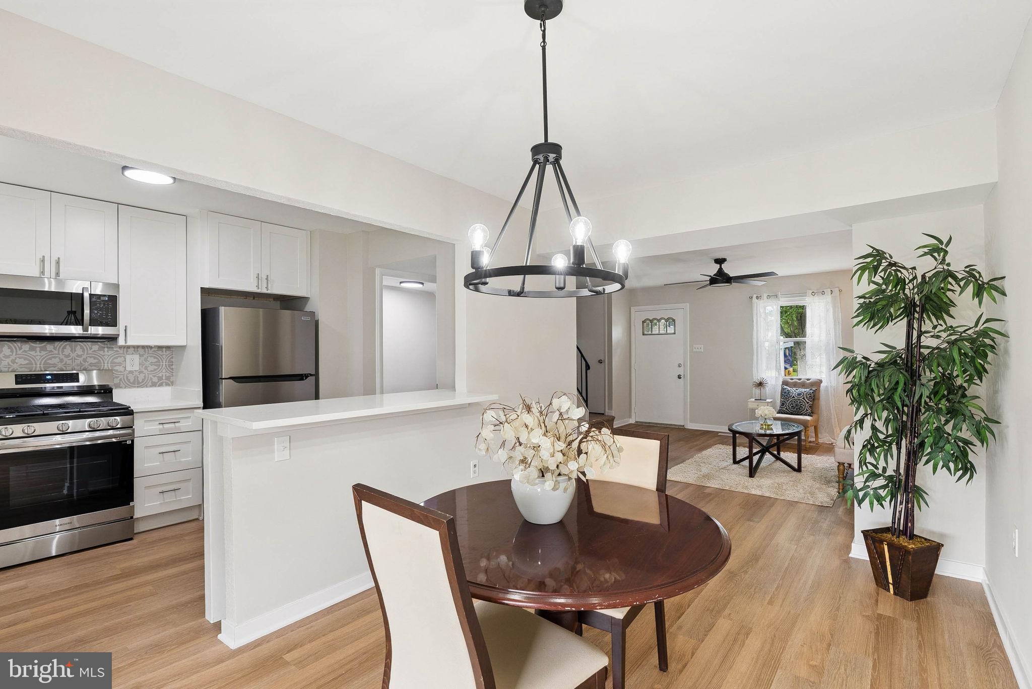 KINGS COURT - Residential