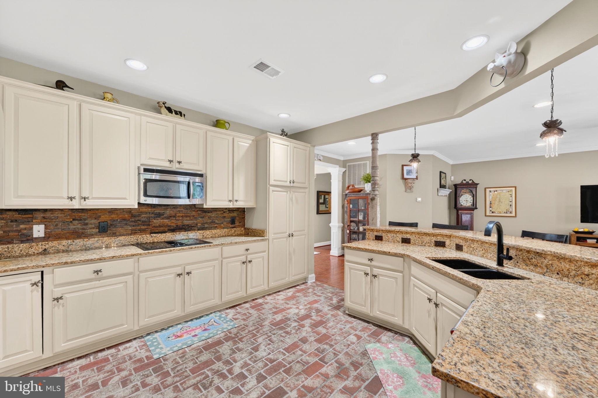 BEAVER DAM ESTATES-SOUTH - Residential