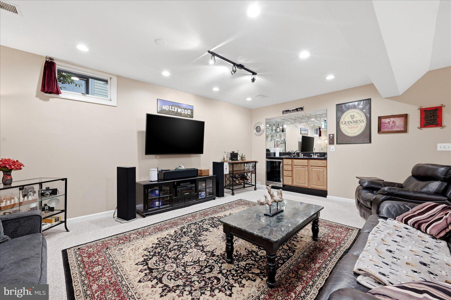 ASHBURN FARM - Residential