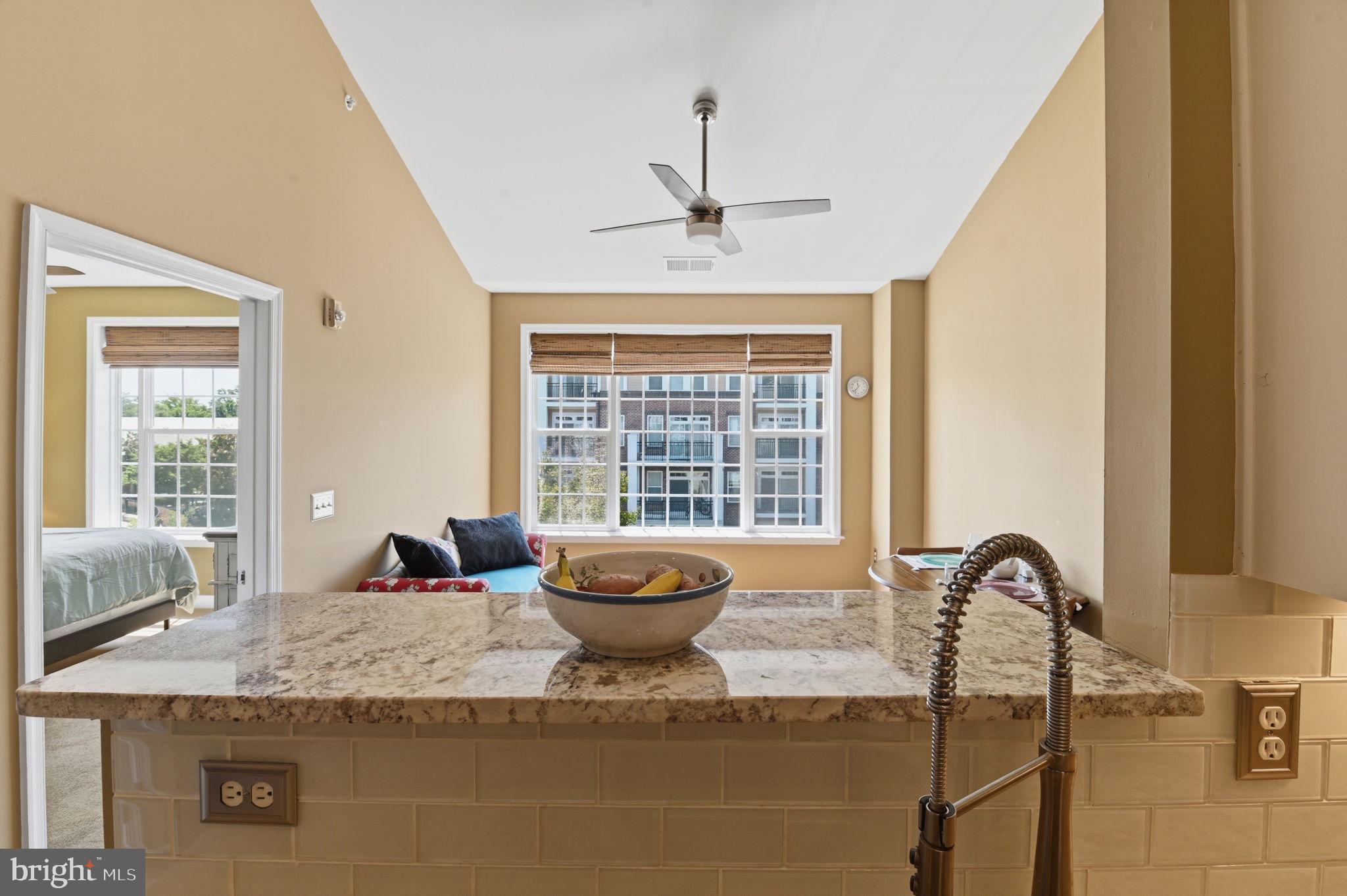 COBBLESTONE SQUARE - Residential