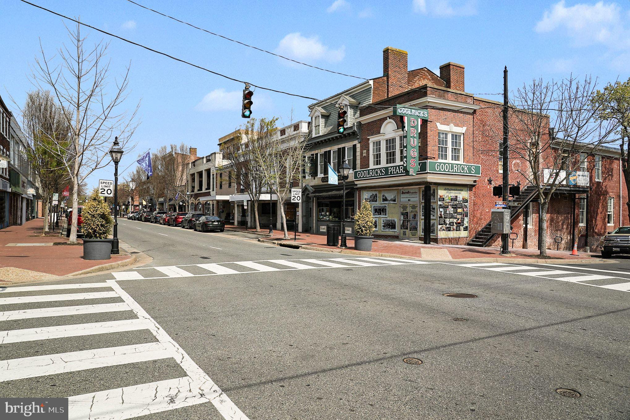 COBBLESTONE SQUARE - Residential