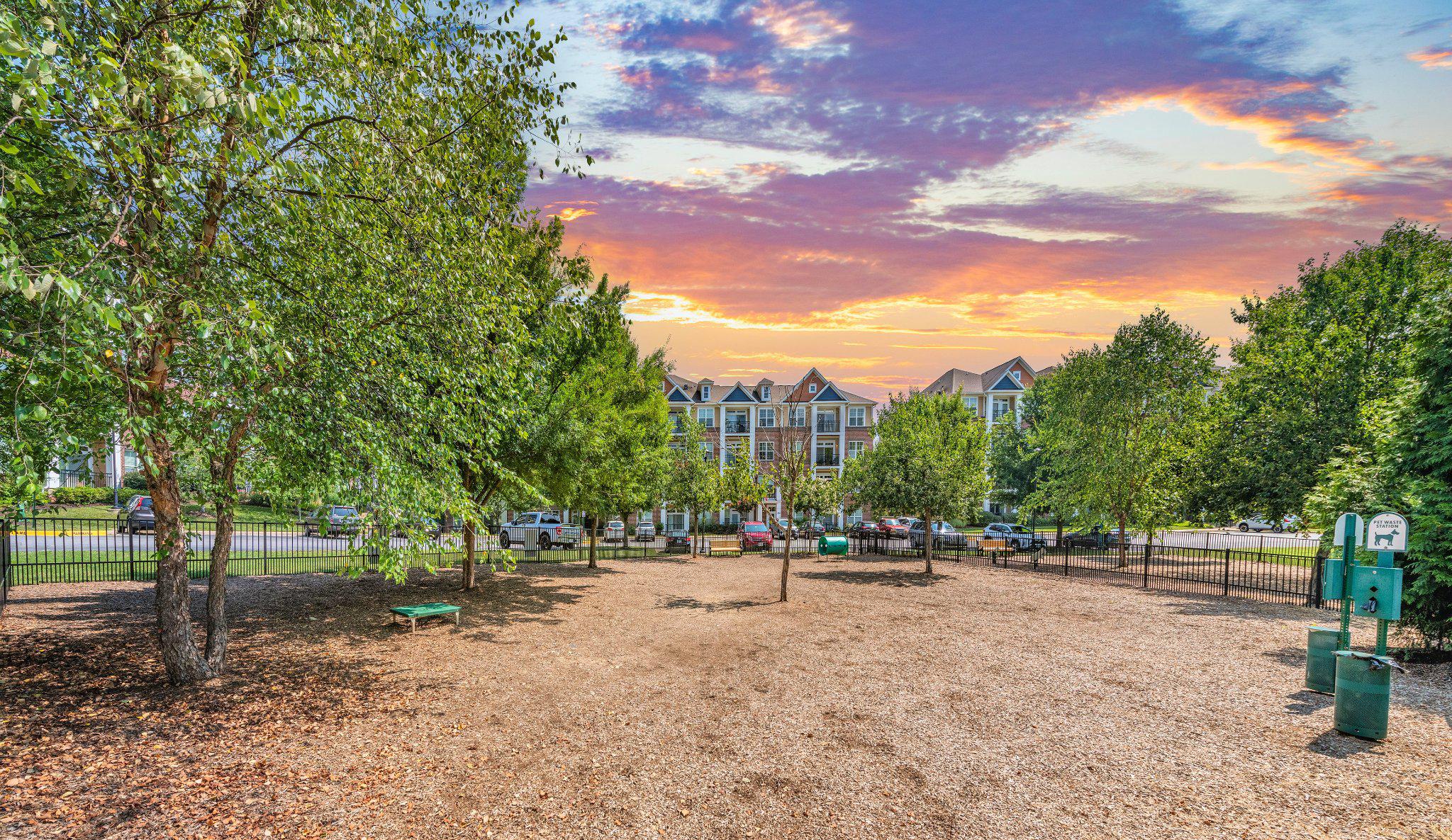 COBBLESTONE SQUARE - Residential