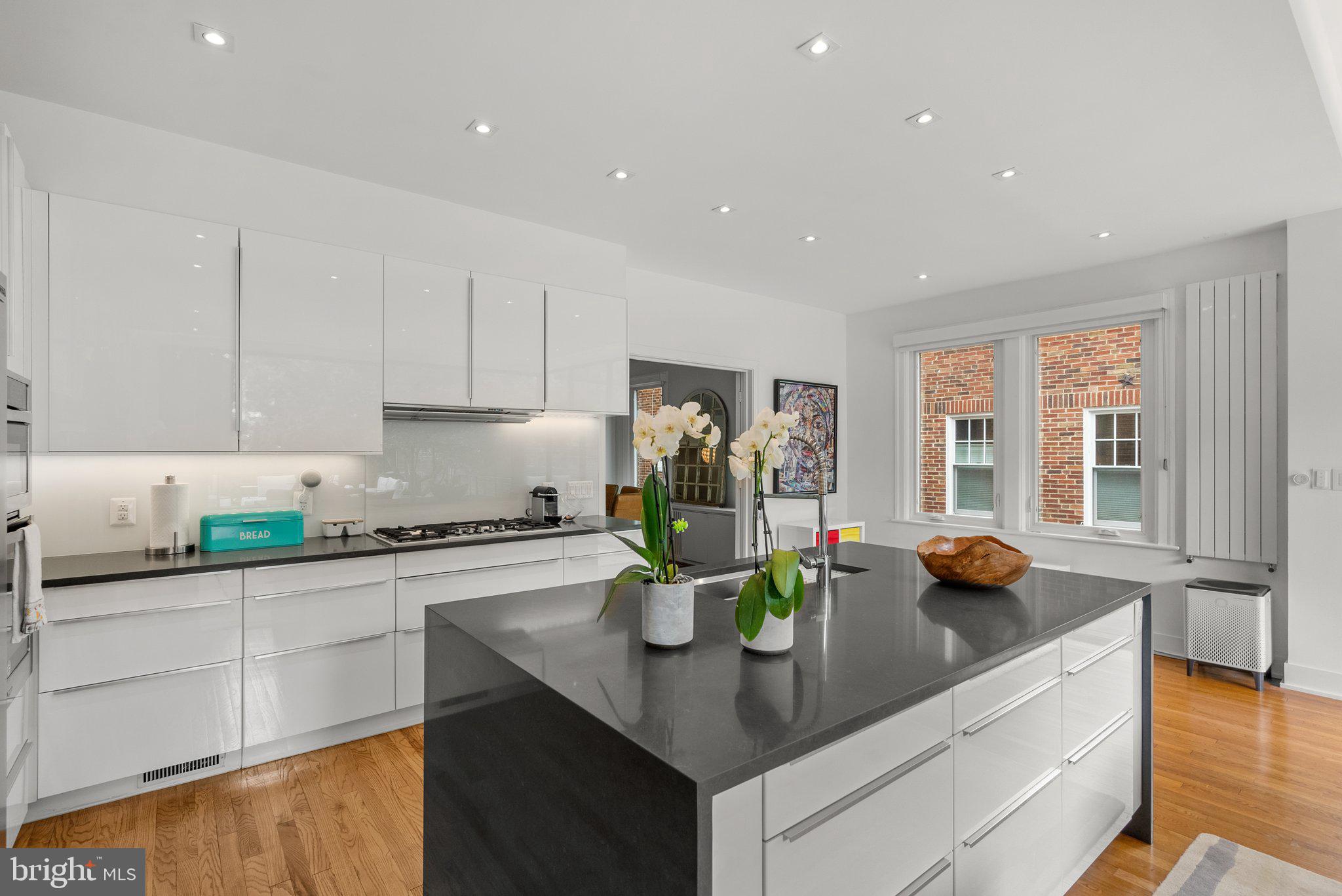 OBSERVATORY CIRCLE - Residential