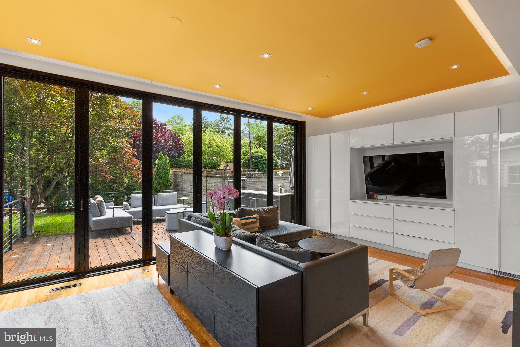 OBSERVATORY CIRCLE - Residential