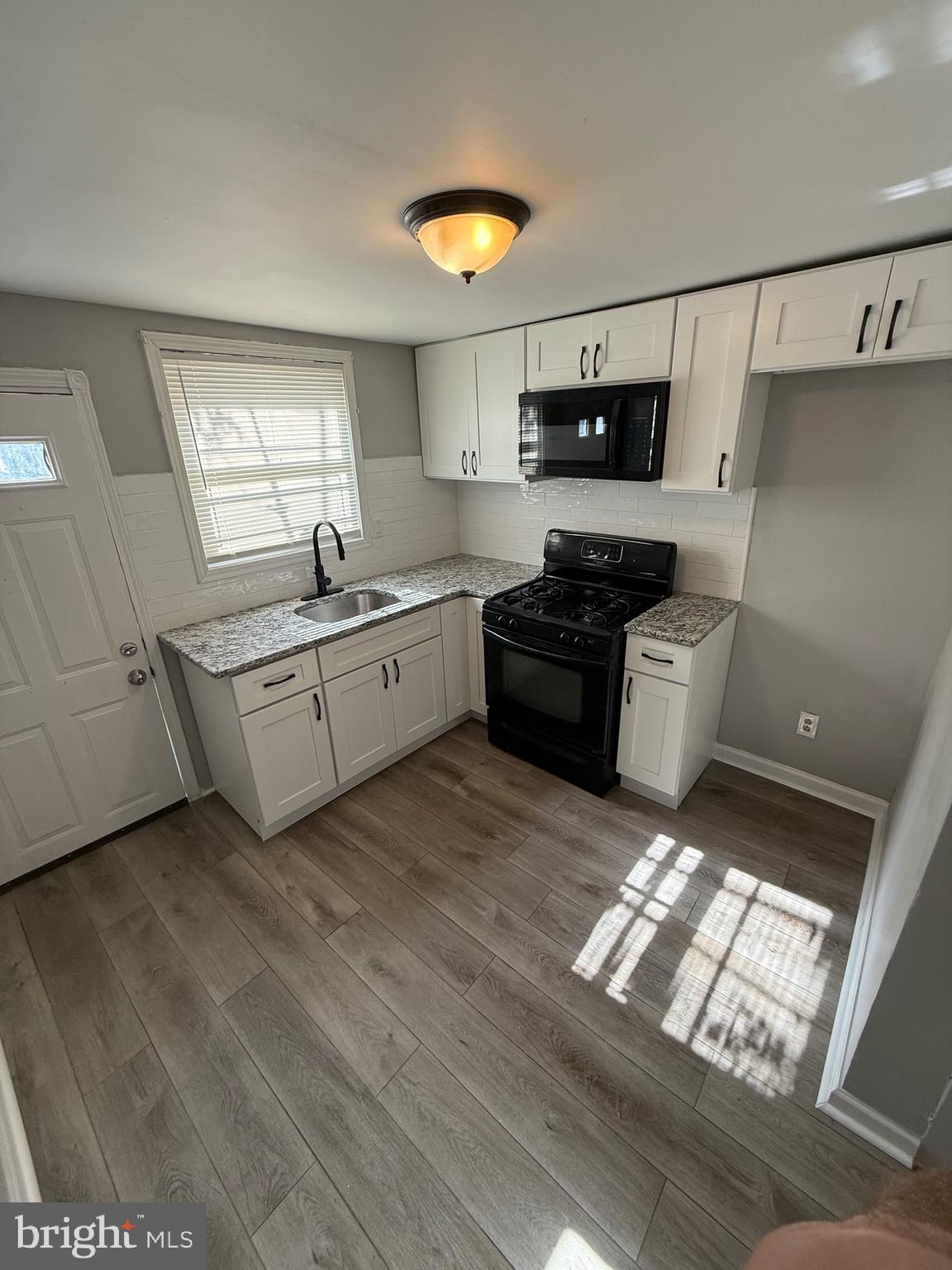 PORT RICHMOND - Residential