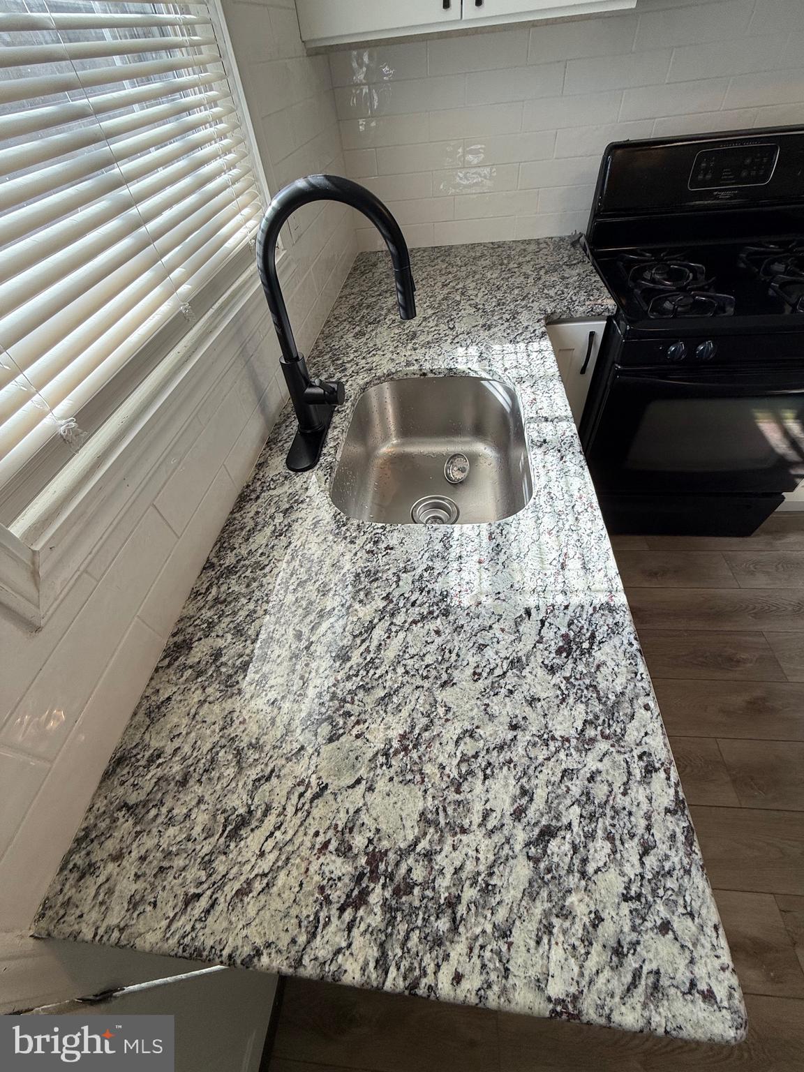PORT RICHMOND - Residential