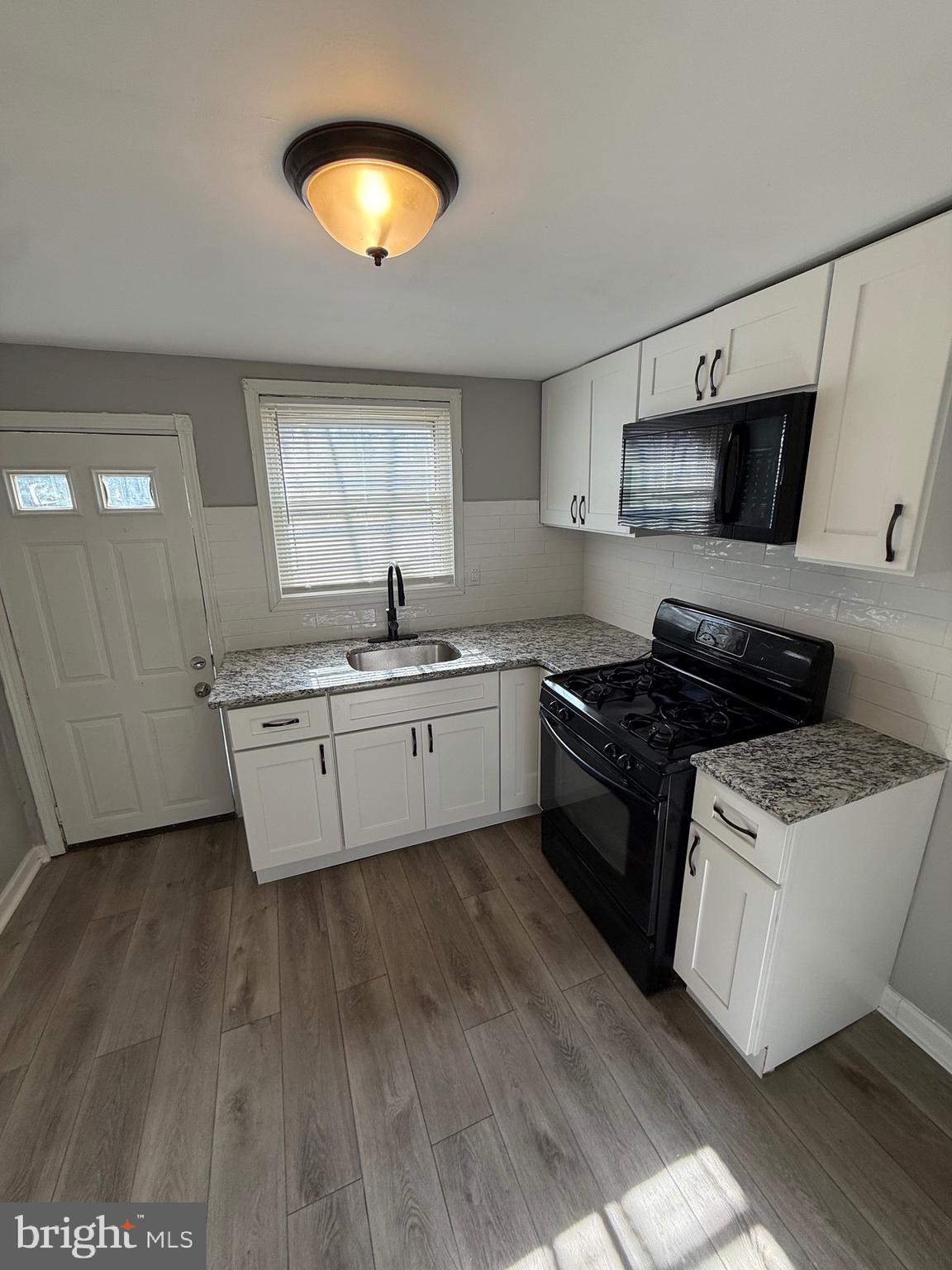 PORT RICHMOND - Residential
