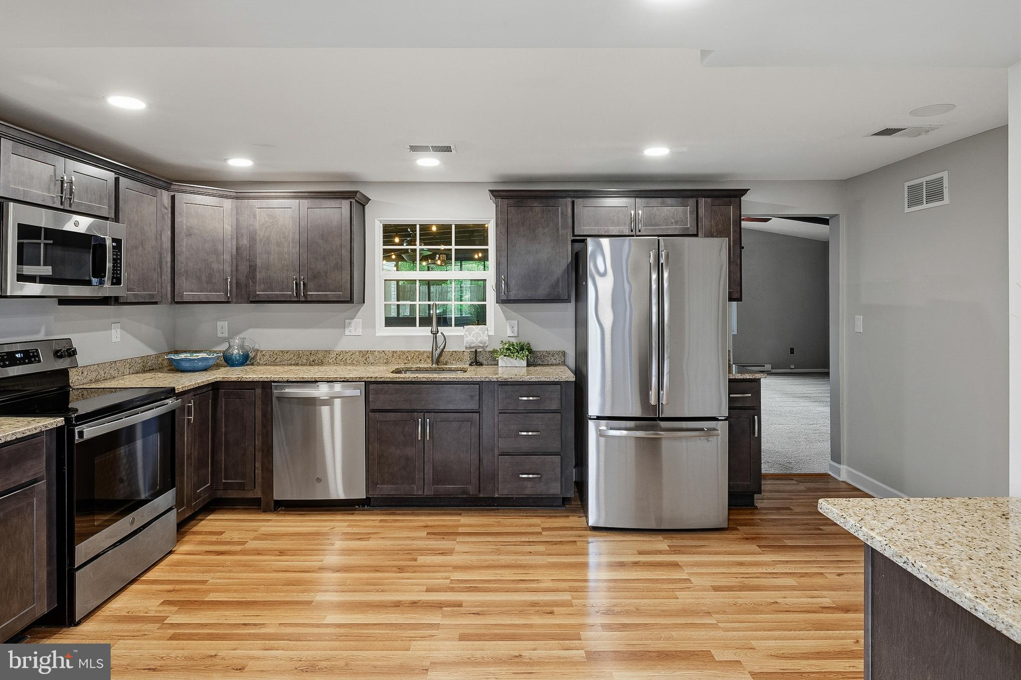 MAPLE RIDGE - Residential